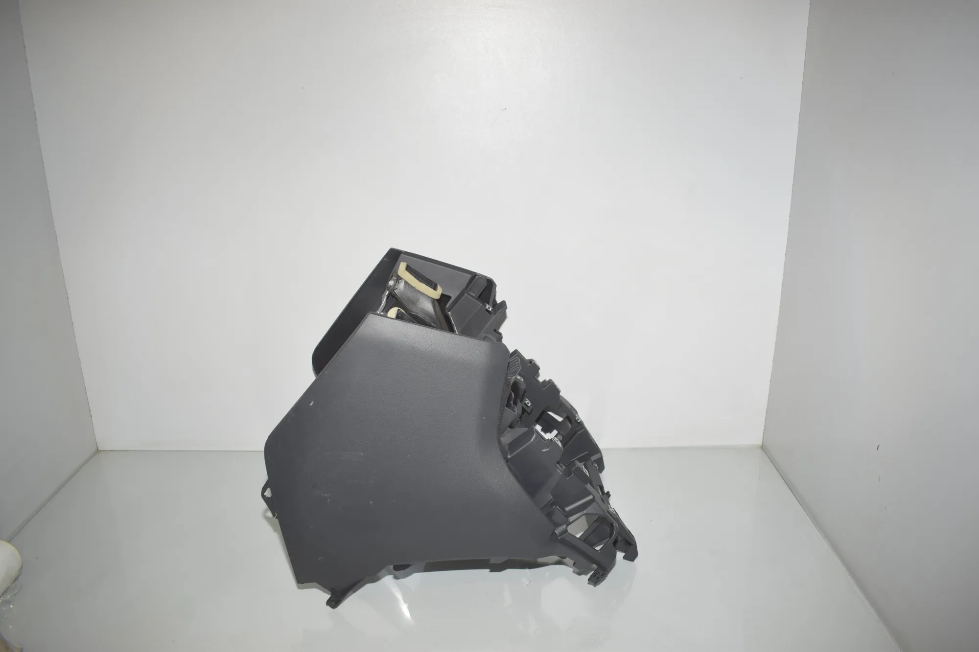 Other Body Parts – OEM AH22-18D582-A · LAND ROVER DISCOVERY IV (L319) 3.0 TD 4x4 2016 – 3