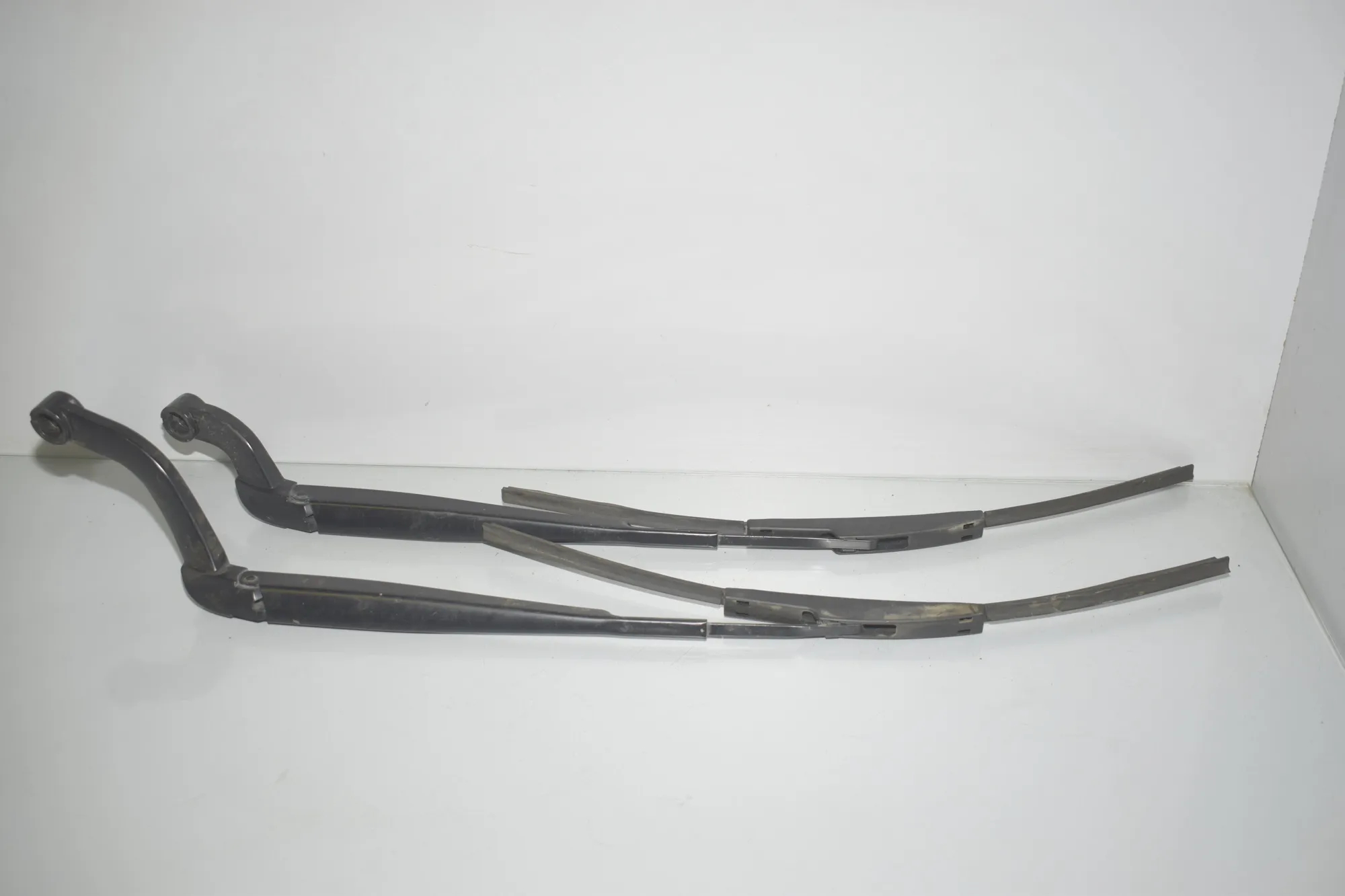 Front Wiper Arms – OEM 89813-728 · LAND ROVER DISCOVERY IV (L319) 3.0 TD 4x4 2016