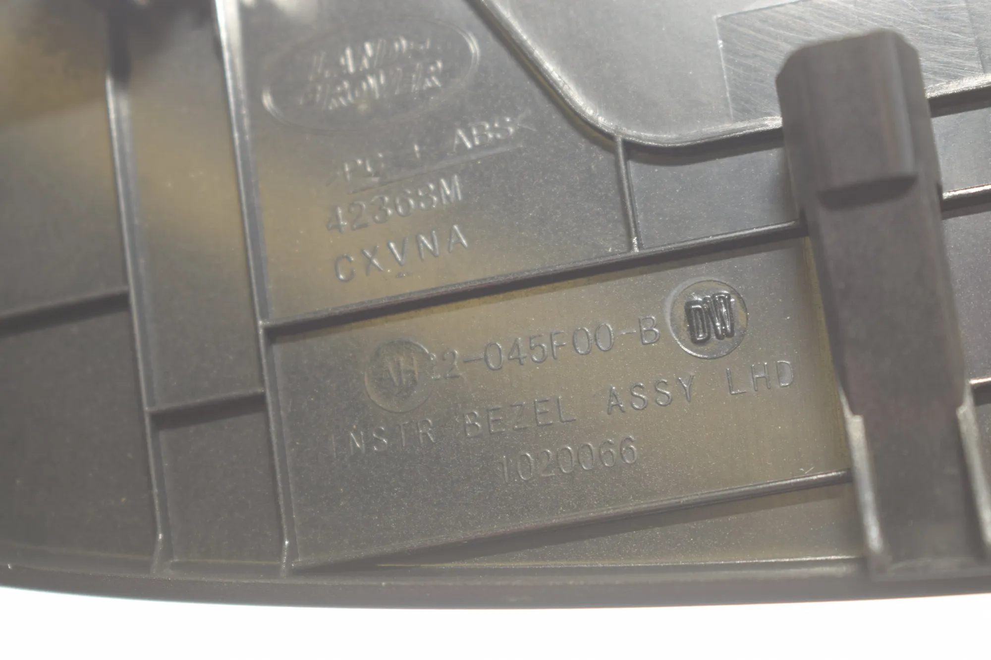 Other Body Parts – OEM AH22-045F00-B · LAND ROVER DISCOVERY IV (L319) 3.0 TD 4x4 2016 – 4