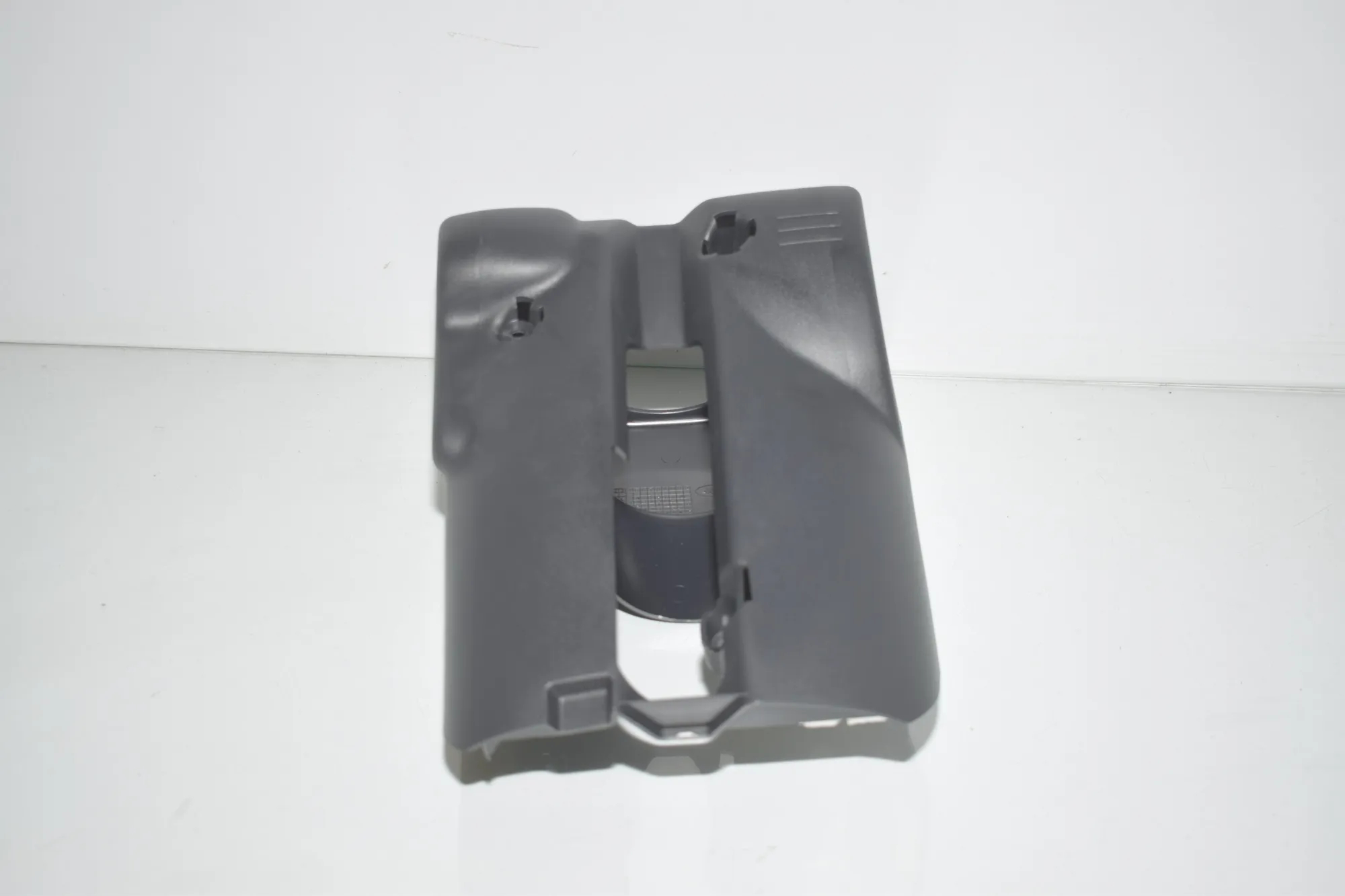 Steering Mechanism Trim – OEM AH22-3K512-A · LAND ROVER DISCOVERY IV (L319) 3.0 TD 4x4 2016 – 3