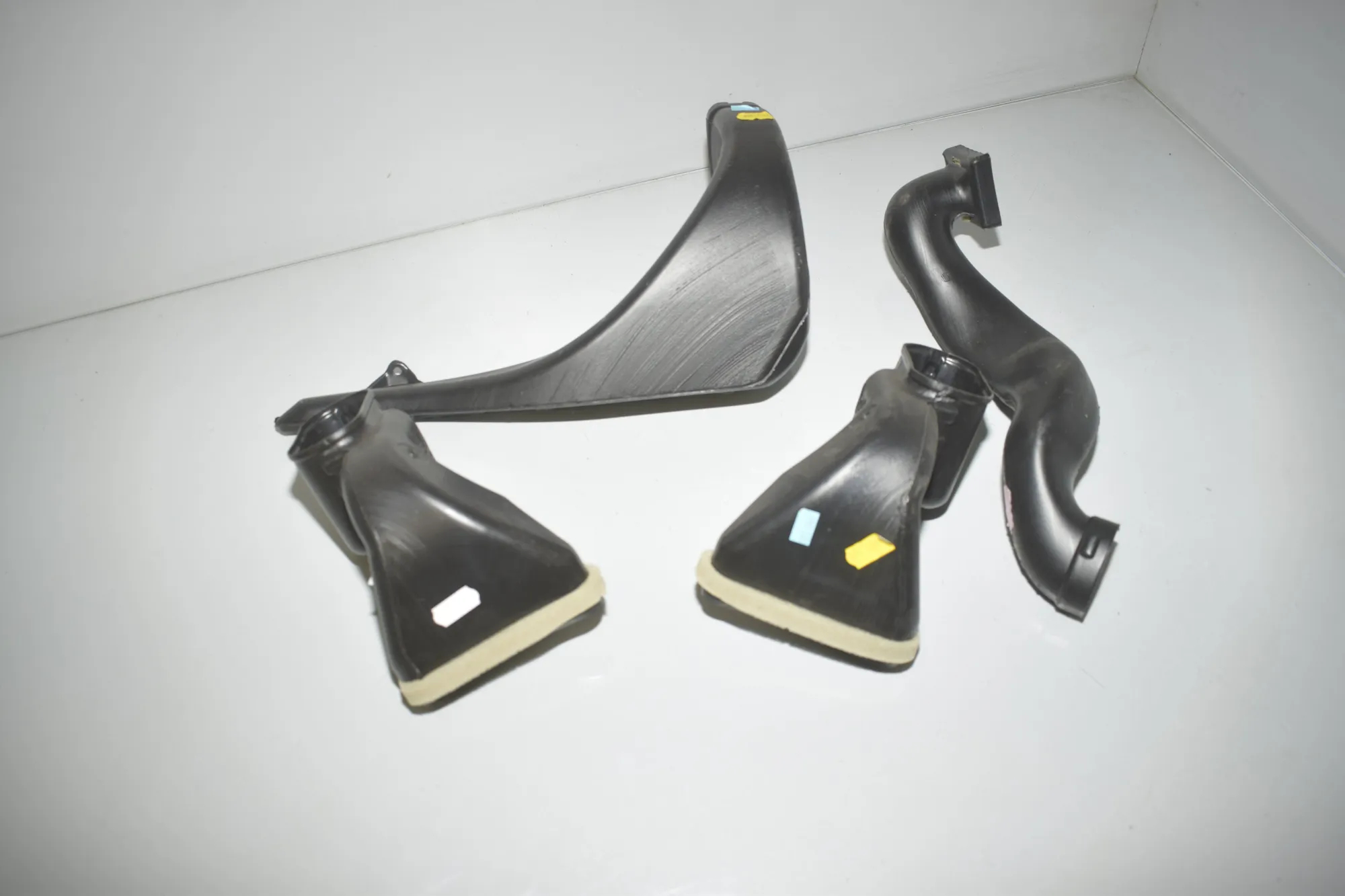 Air Intake Duct Part – OEM JKB500072 · LAND ROVER DISCOVERY IV (L319) 3.0 TD 4x4 2016 – 2