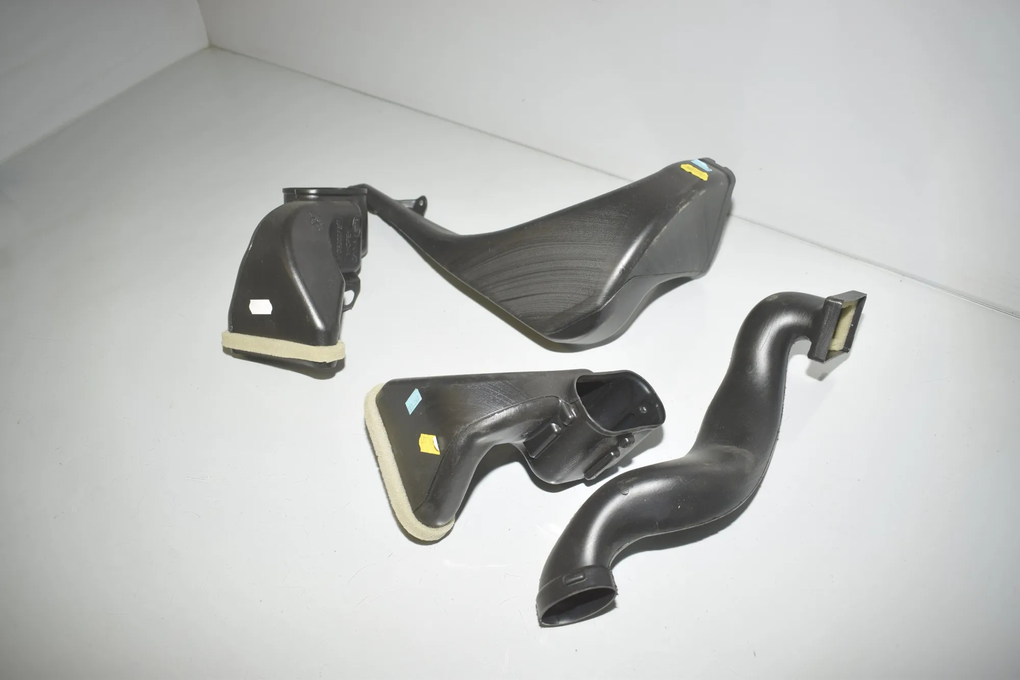 Air Intake Duct Part – OEM JKB500072 · LAND ROVER DISCOVERY IV (L319) 3.0 TD 4x4 2016 – 3