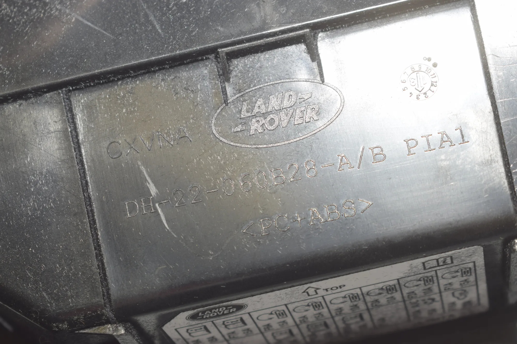 Other Body Parts – OEM DH-22-060B28-AB · LAND ROVER DISCOVERY IV (L319) 3.0 TD 4x4 2016 – 5