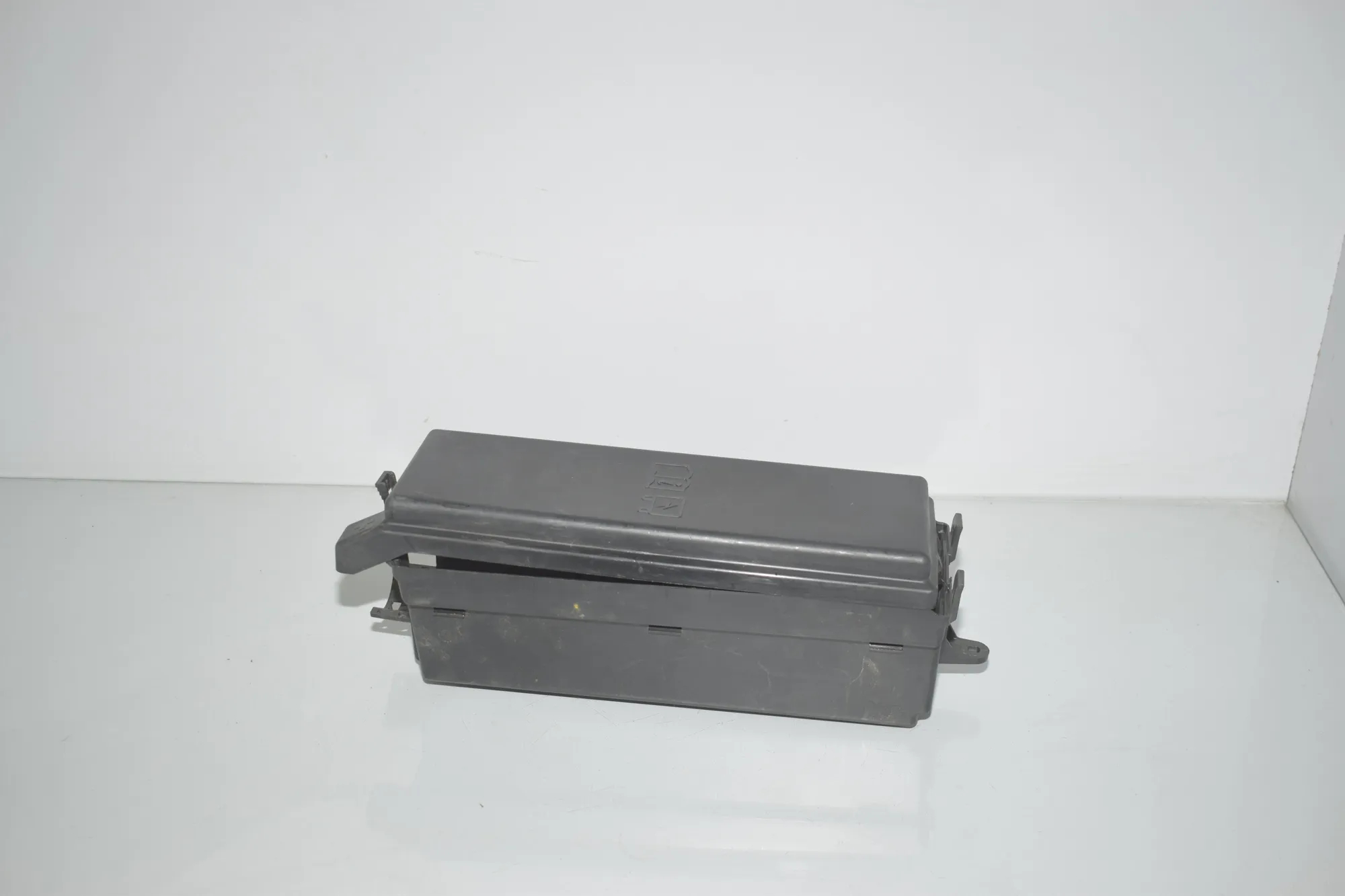 Other Body Parts – OEM GH22-14290-DPC · LAND ROVER DISCOVERY IV (L319) 3.0 TD 4x4 2016