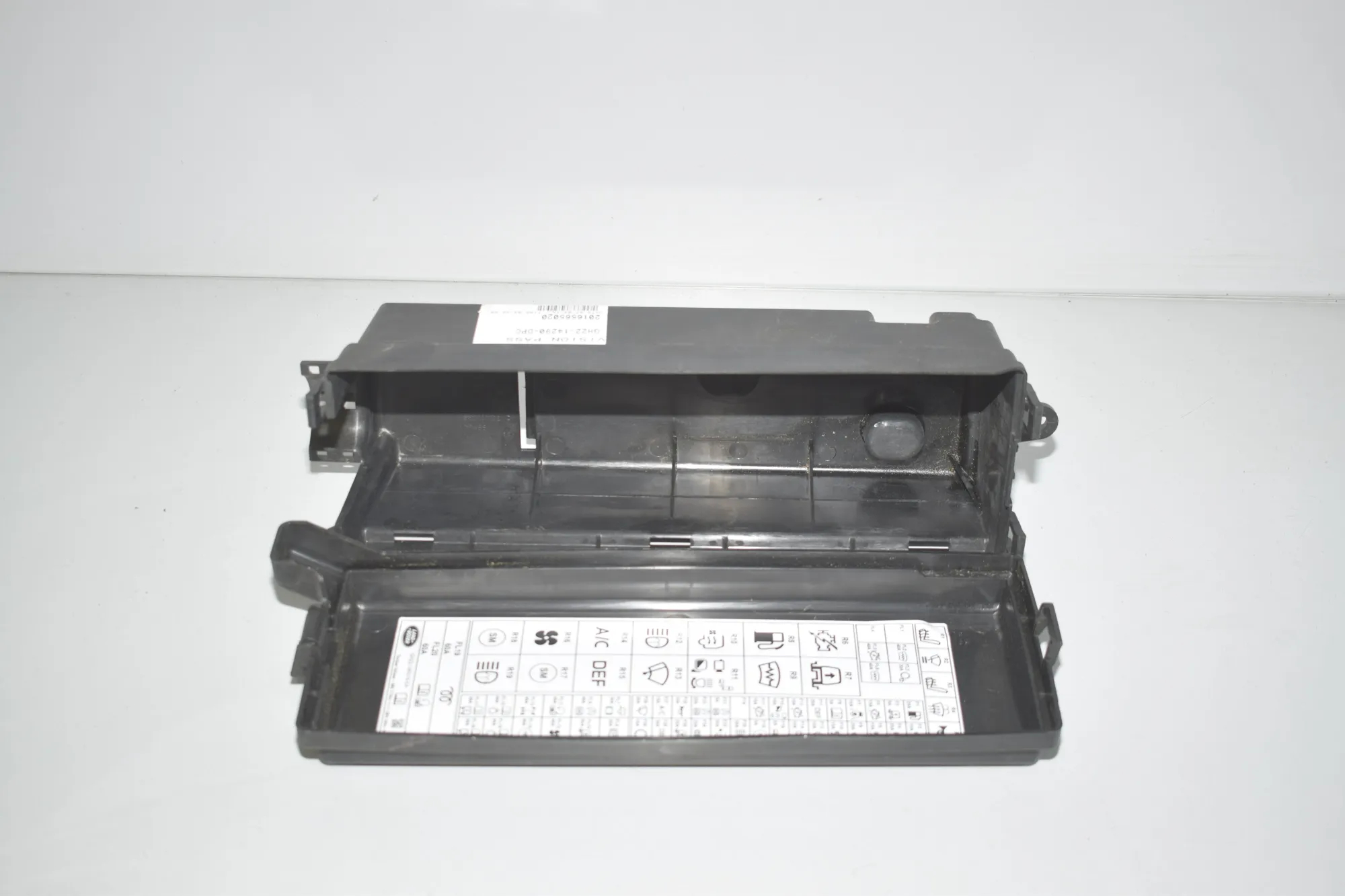 Other Body Parts – OEM GH22-14290-DPC · LAND ROVER DISCOVERY IV (L319) 3.0 TD 4x4 2016 – 2