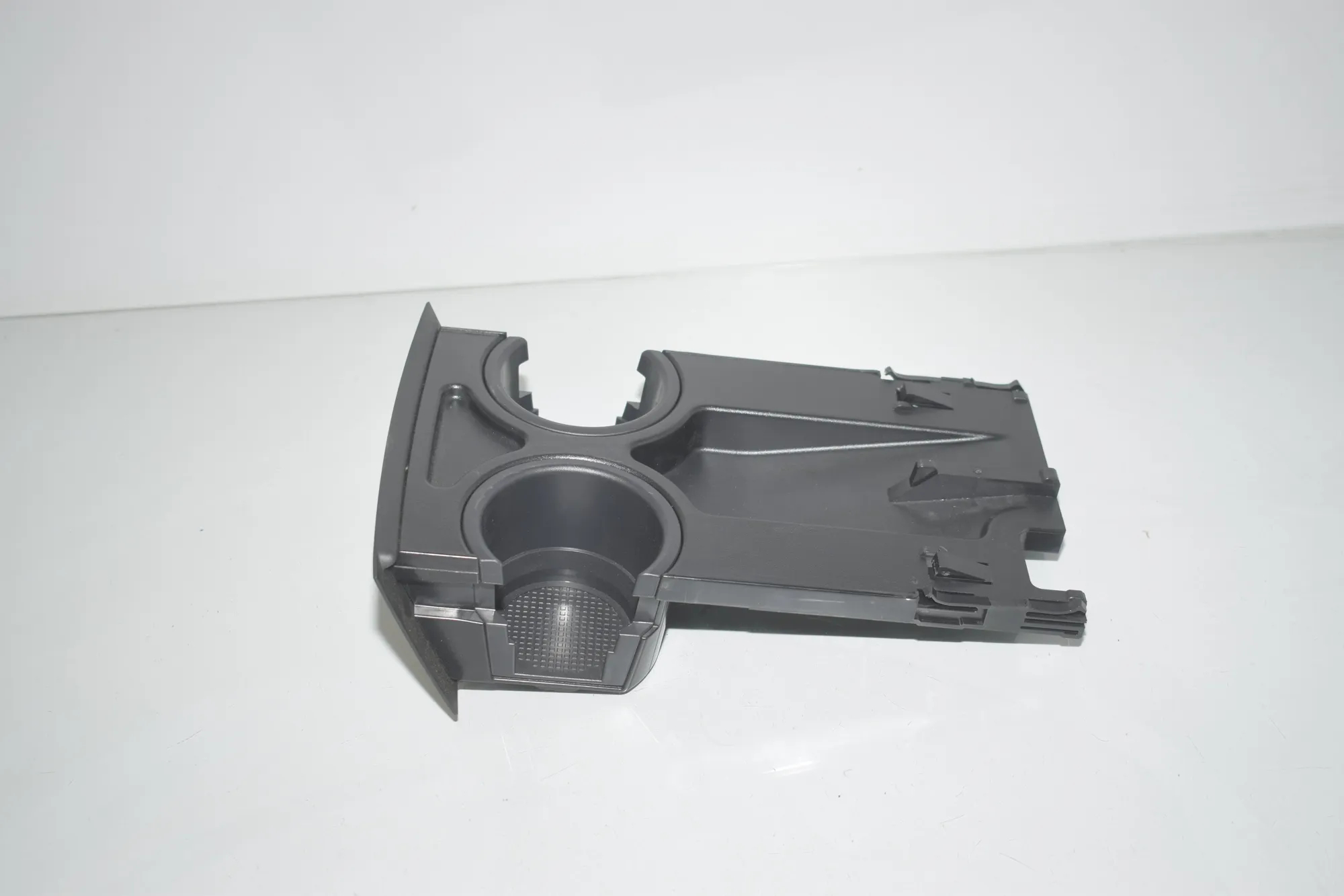 Cup Holder – OEM FJI500031 · LAND ROVER DISCOVERY IV (L319) 3.0 TD 4x4 2016 – 2