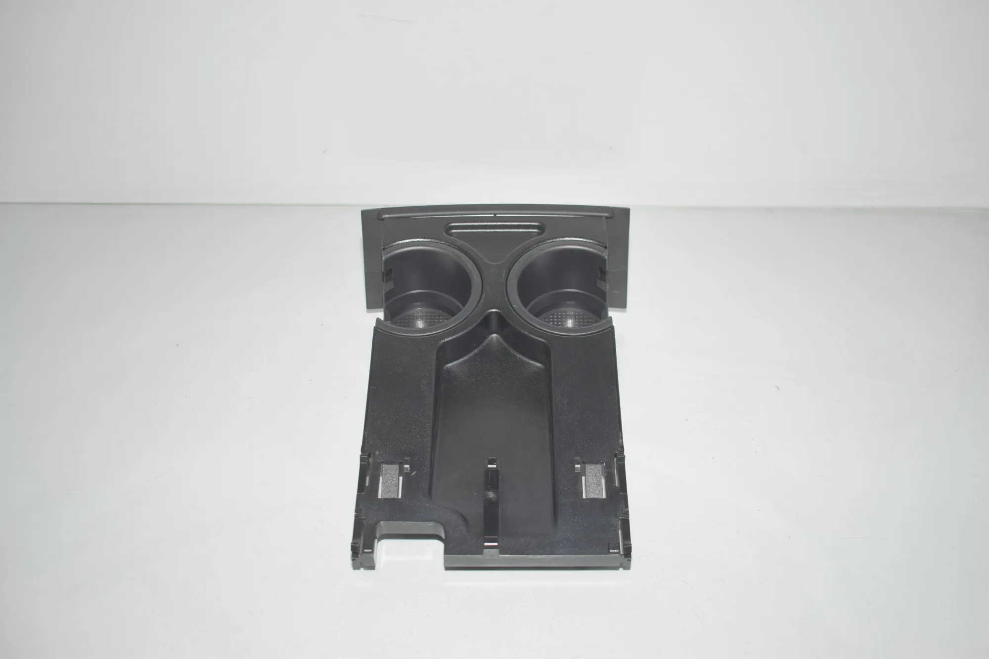 Cup Holder – OEM FJI500031 · LAND ROVER DISCOVERY IV (L319) 3.0 TD 4x4 2016 – 3