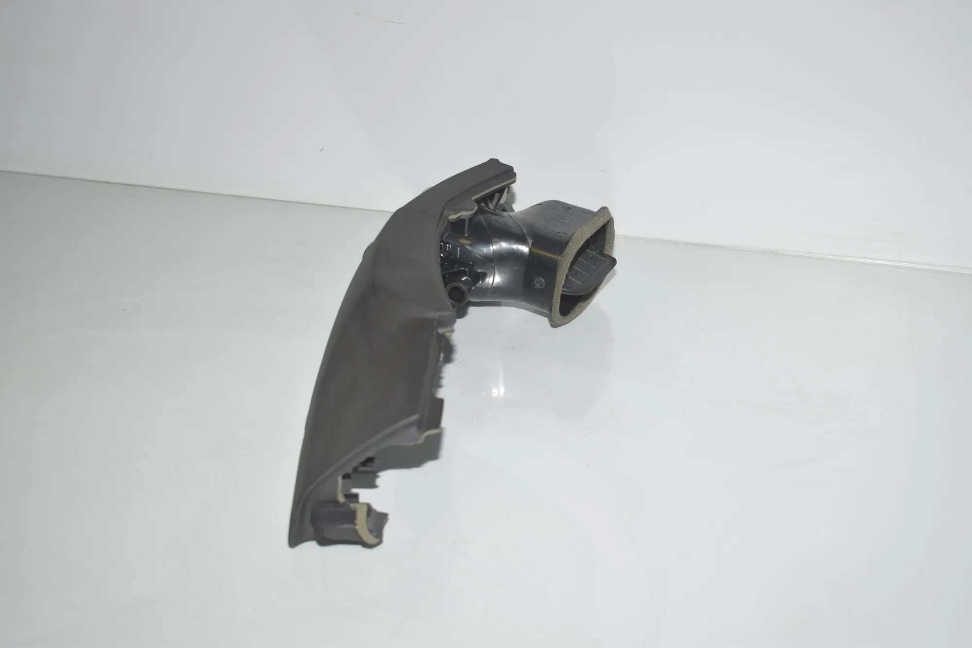 Dashboard Air Vents – OEM AG22-04302-A · LAND ROVER DISCOVERY IV (L319) 3.0 TD 4x4 2016 – 2