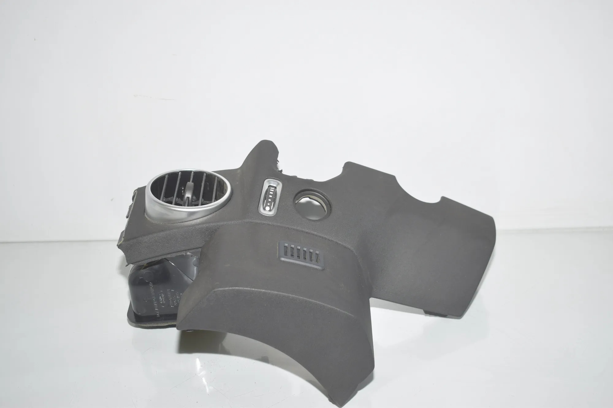 Dashboard Air Vents – OEM AH22-04302-D · LAND ROVER DISCOVERY IV (L319) 3.0 TD 4x4 2016 – 2
