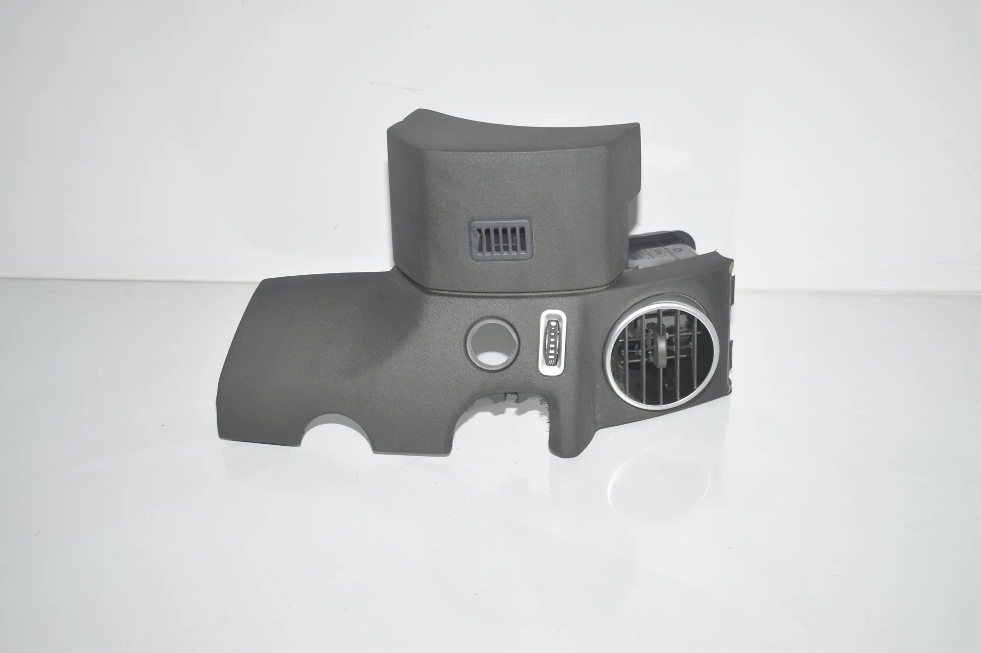 Dashboard Air Vents – OEM AH22-04302-D · LAND ROVER DISCOVERY IV (L319) 3.0 TD 4x4 2016 – 3
