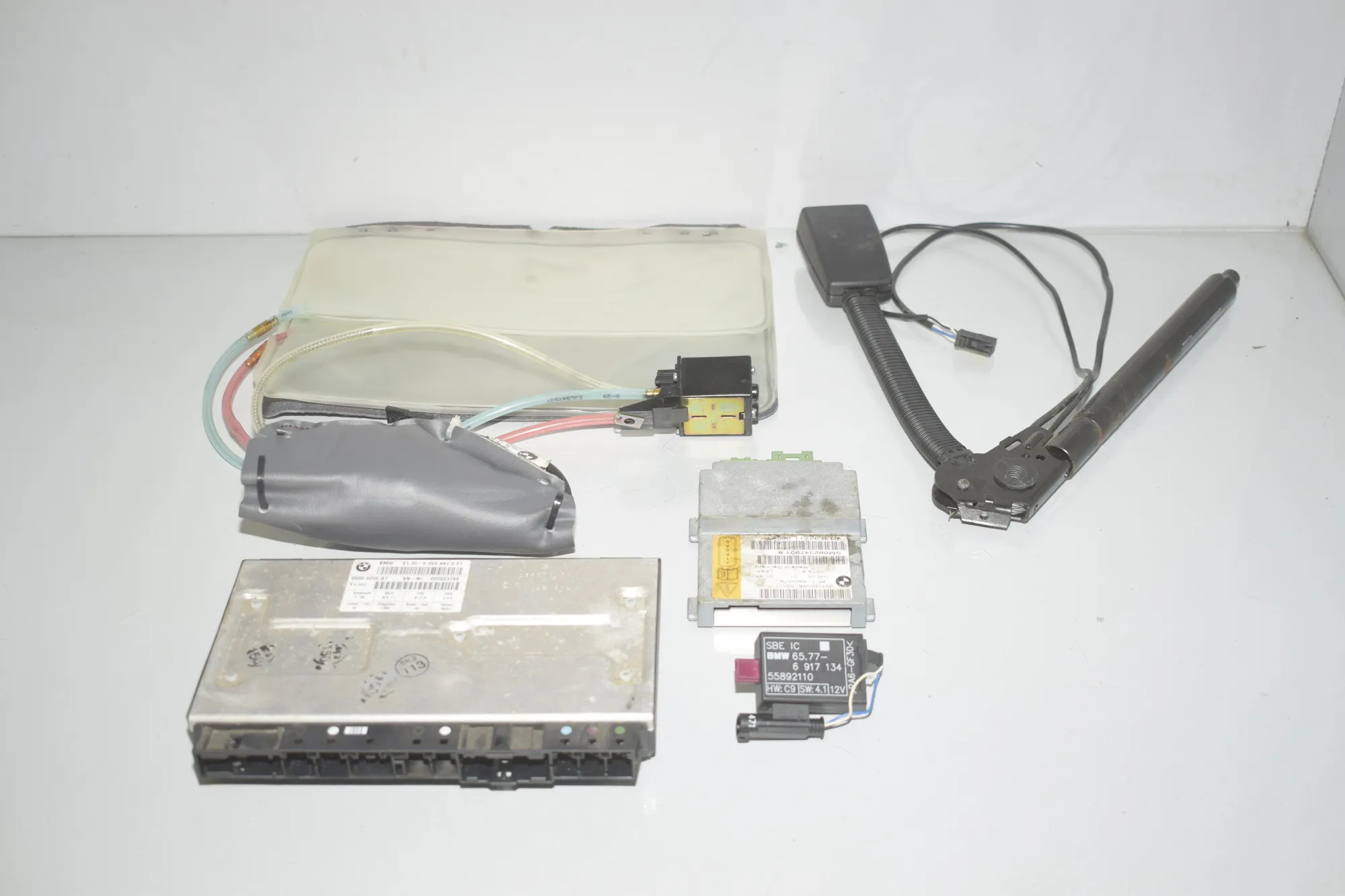 Other Seat Parts – OEM 6920447 · BMW 7 (E65, E66, E67) 735 i, Li 2001