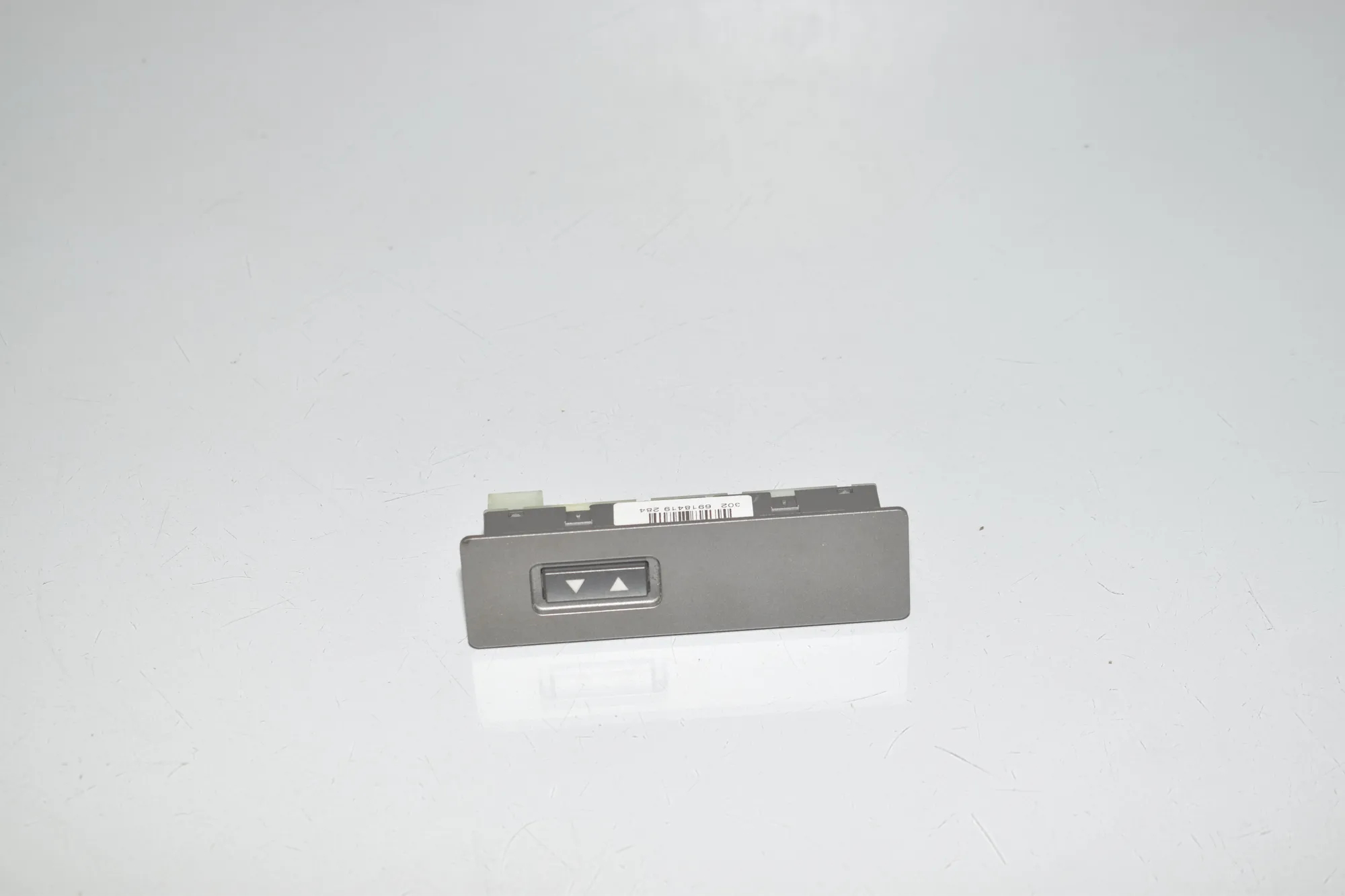 Button Switch Panel – OEM 6918419 · BMW 7 (E65, E66, E67) 735 i, Li 2001