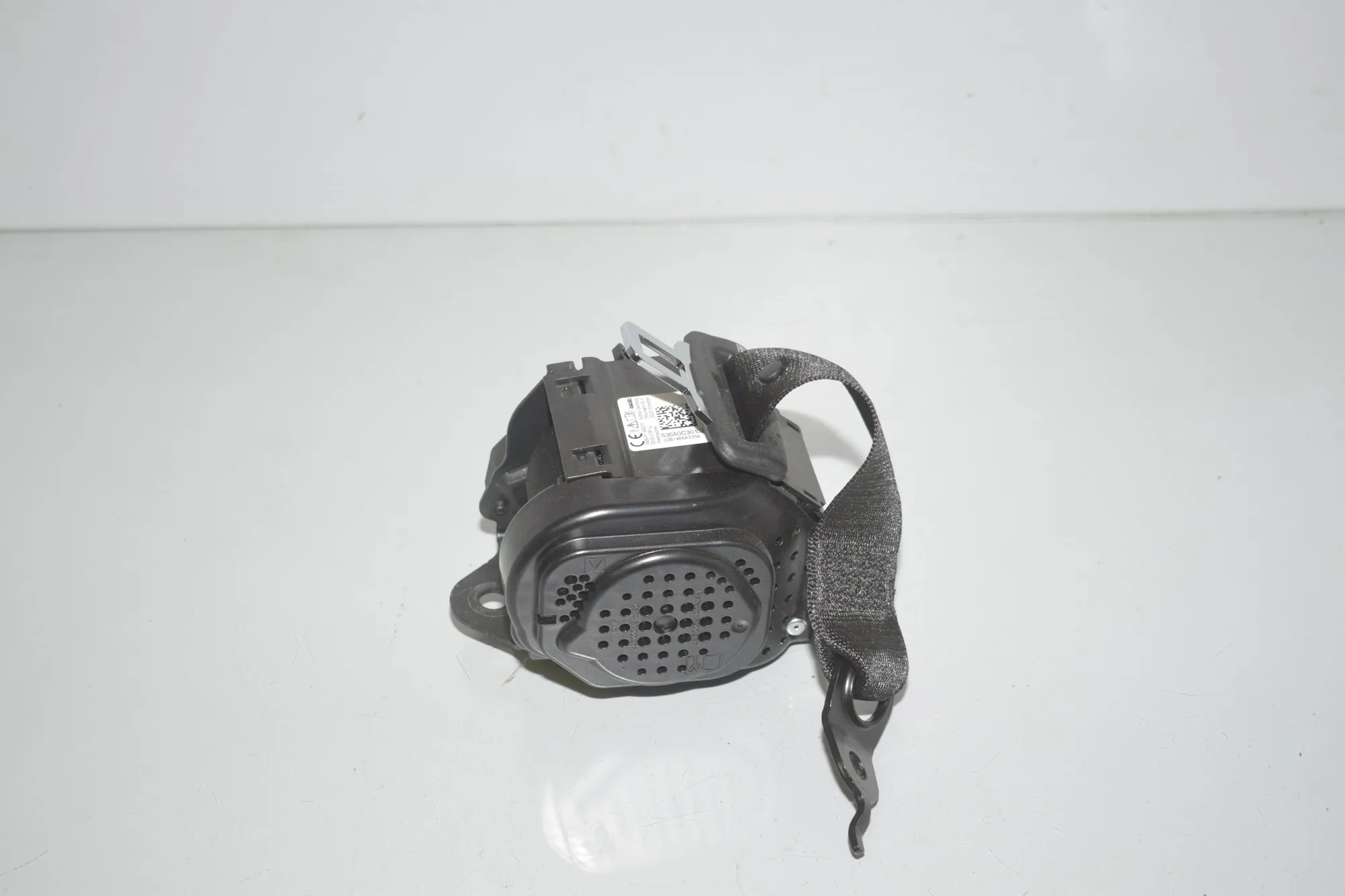 Rear Right Seatbelt – OEM 5A0C301 · BMW i4 (G26) BMW i4 (G26) eDrive35 2023
