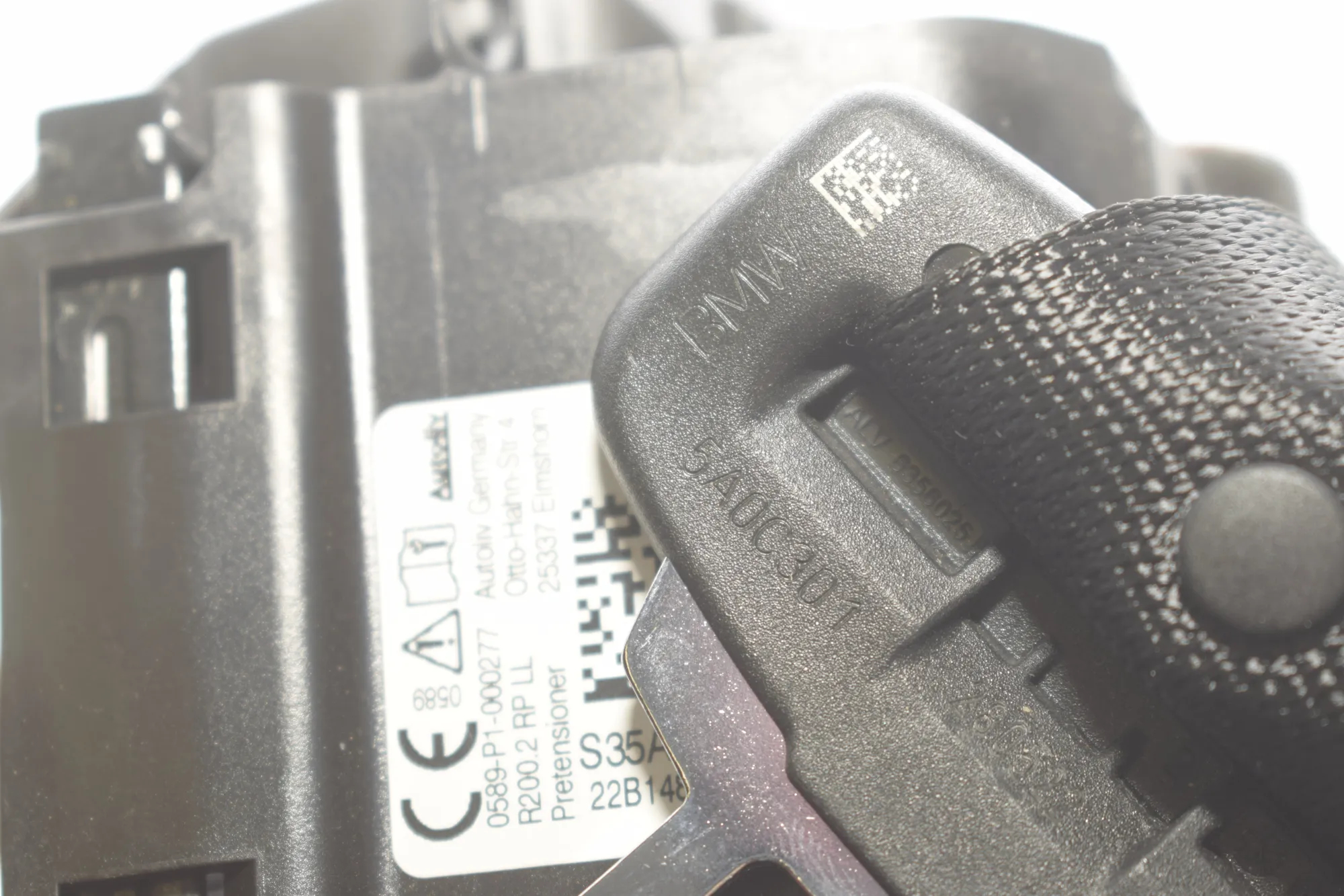Rear Right Seatbelt – OEM 5A0C301 · BMW i4 (G26) BMW i4 (G26) eDrive35 2023 – 5
