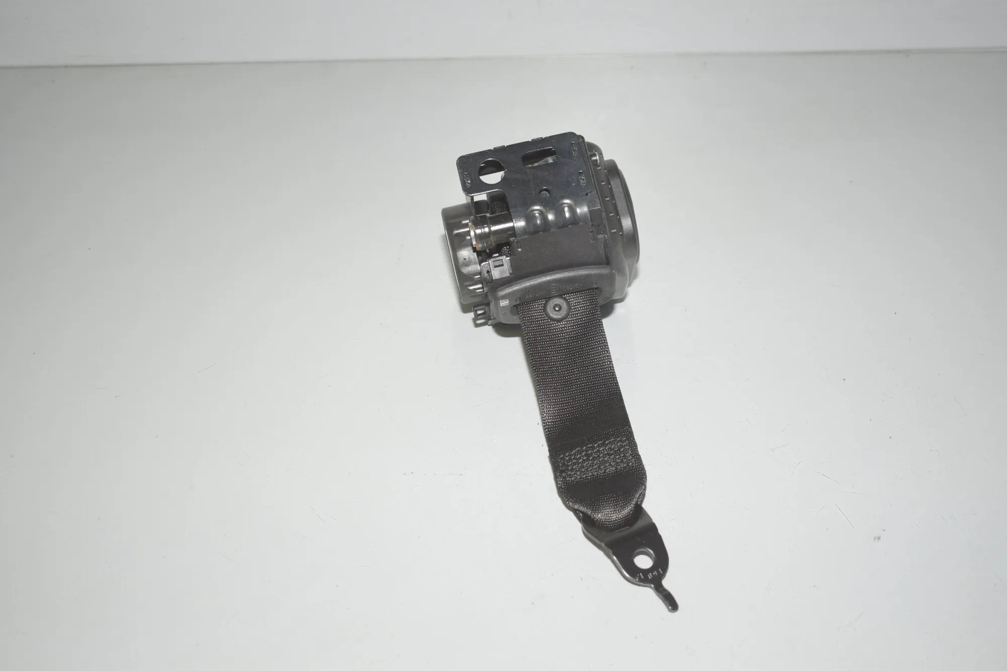 Rear Right Seatbelt – OEM 5A0C301 · BMW i4 (G26) BMW i4 (G26) eDrive35 2023 – 4