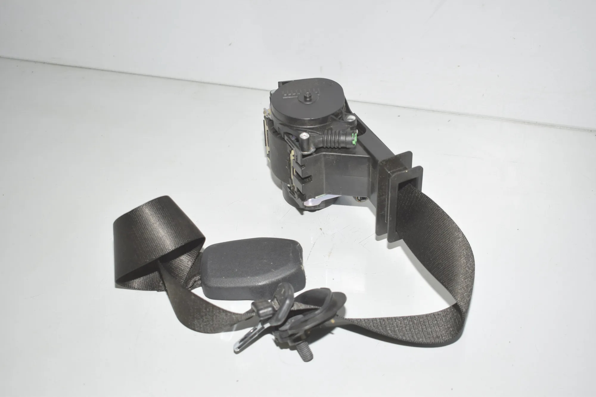 Front Right Seatbelt – OEM 7496294 · BMW 3 Touring (G21) BMW 3 Touring (G21) 318 d 2020 – 4