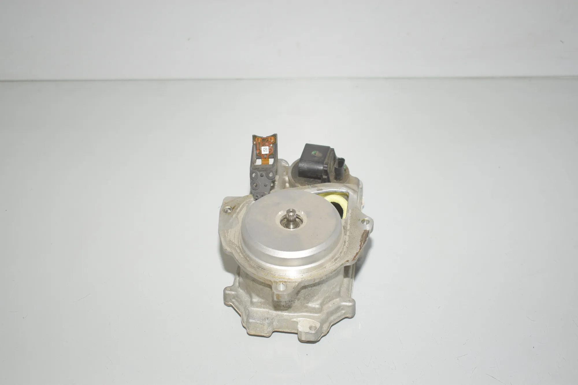 Steering Rack Motor – OEM 8242487 · BMW i3 (I01) BMW i3 (I01) Electric 2018 – 2