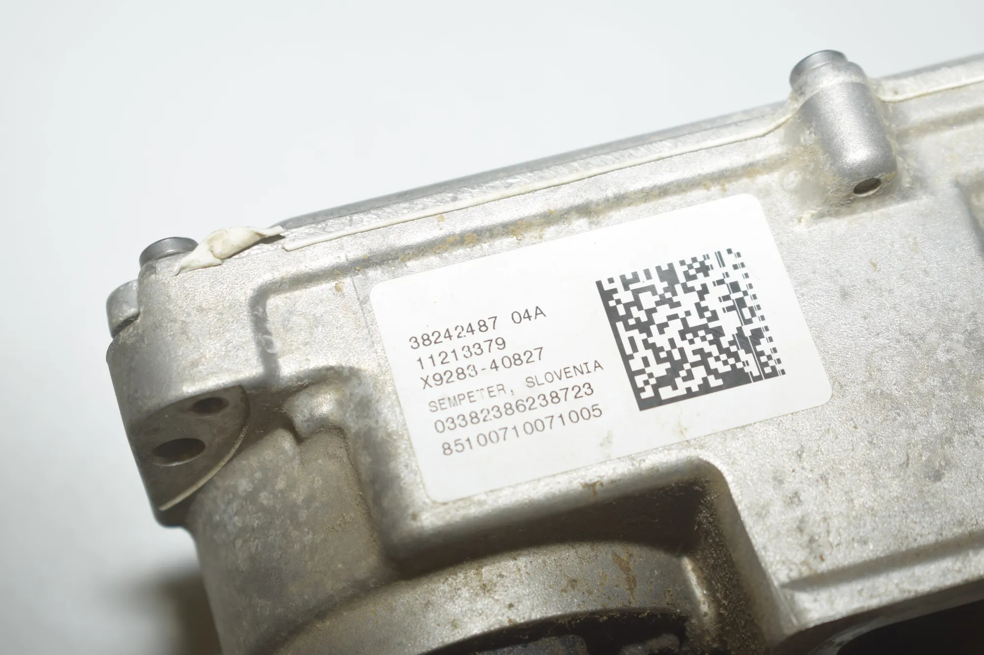 Steering Rack Motor – OEM 8242487 · BMW i3 (I01) BMW i3 (I01) Electric 2018 – 5