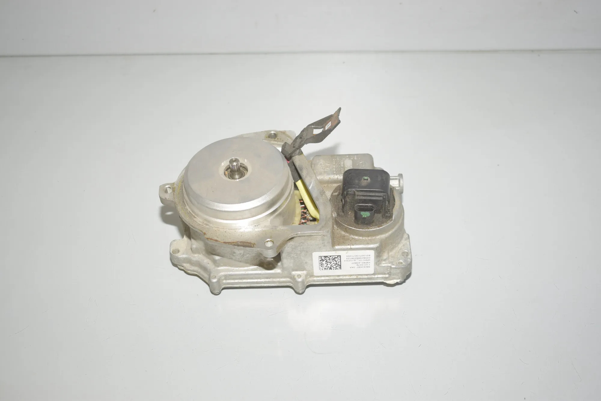 Steering Rack Motor – OEM 8242487 · BMW i3 (I01) BMW i3 (I01) Electric 2018
