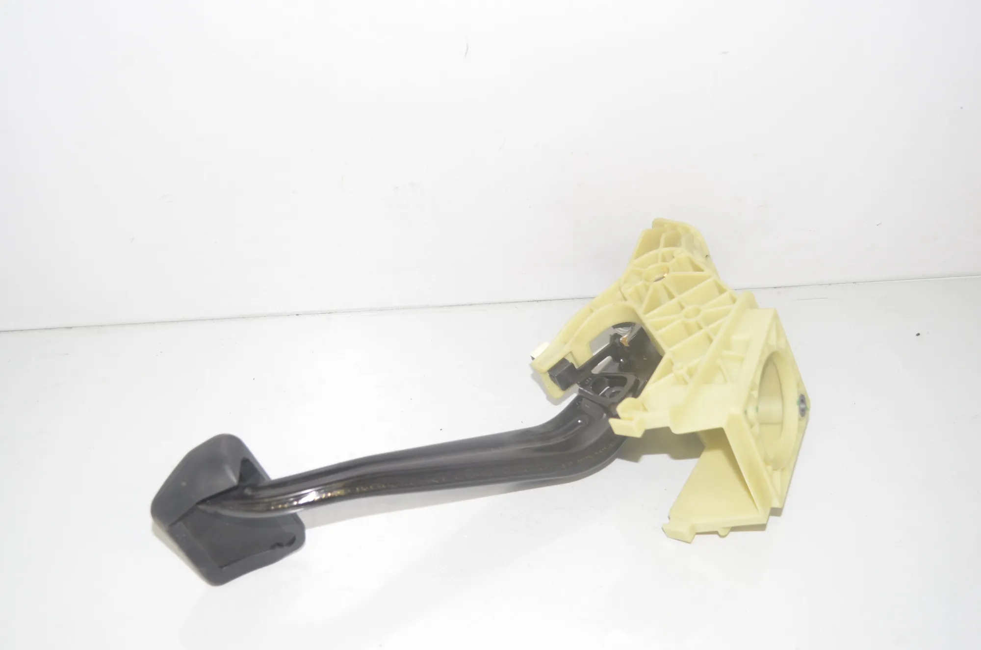 Brake Pedal – OEM 6791900 · BMW X6 (F16, F86) M 50 d 2016 – 3