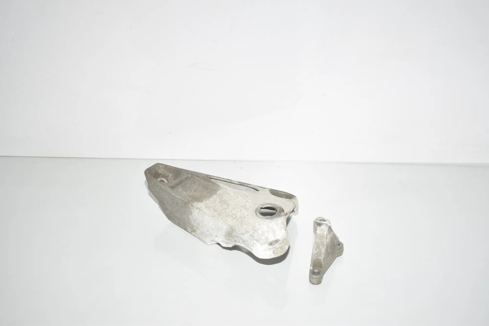 Right Side Engine Bracket – OEM 7810698 · BMW X4 (F26) xDrive 30 d 2017