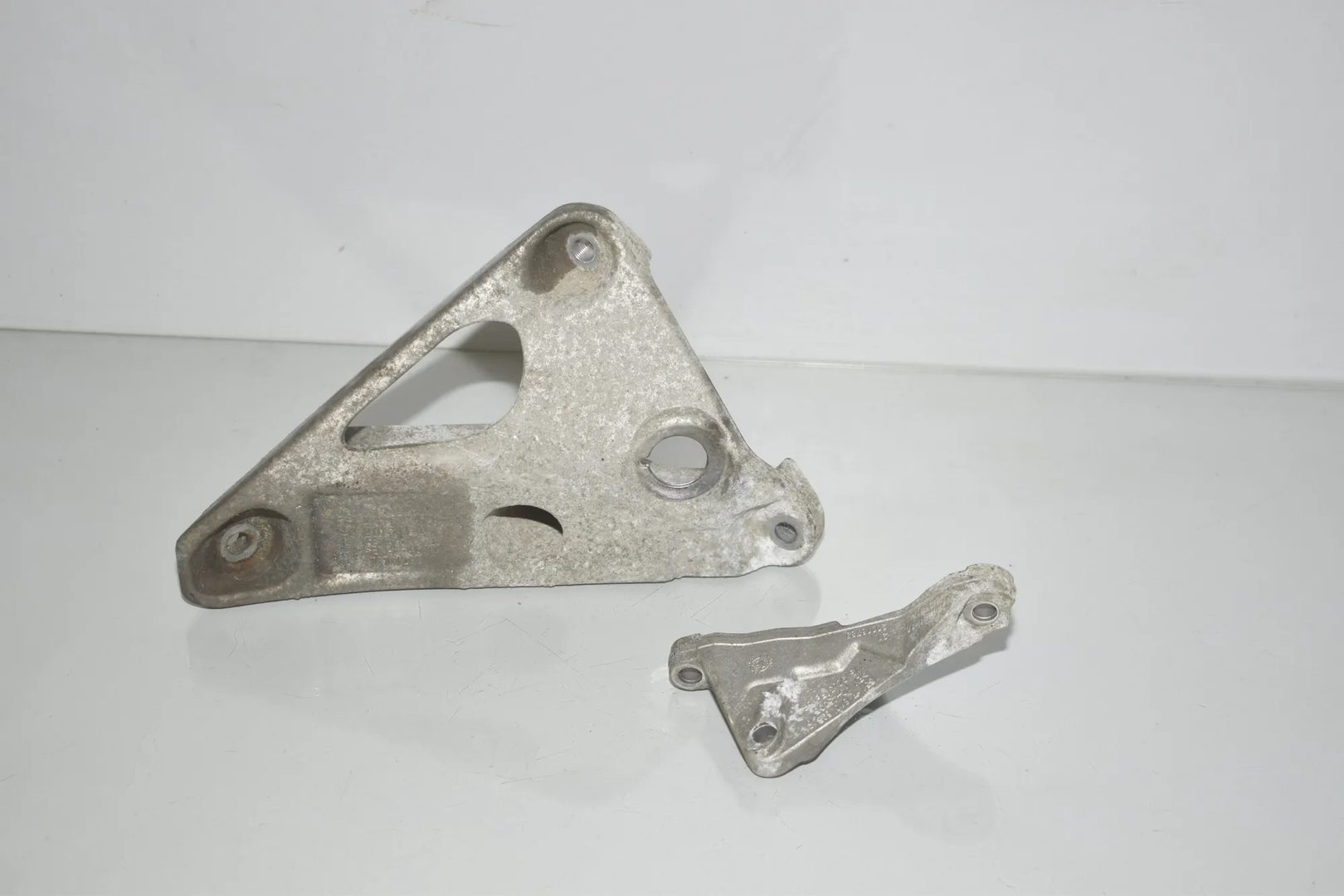 Right Side Engine Bracket – OEM 7810698 · BMW X4 (F26) xDrive 30 d 2017 – 2