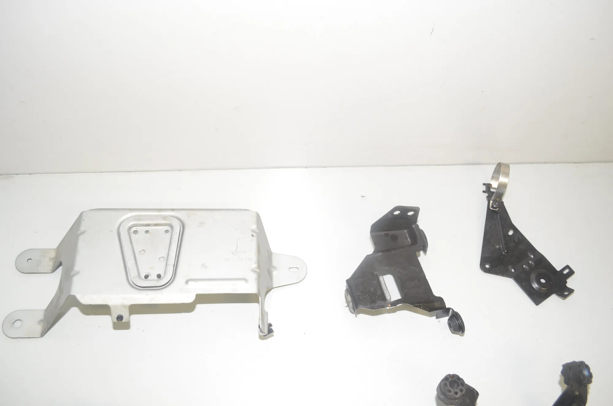 Bracket – OEM 7158402 · BMW X6 (F16, F86) M 50 d 2016 – 5