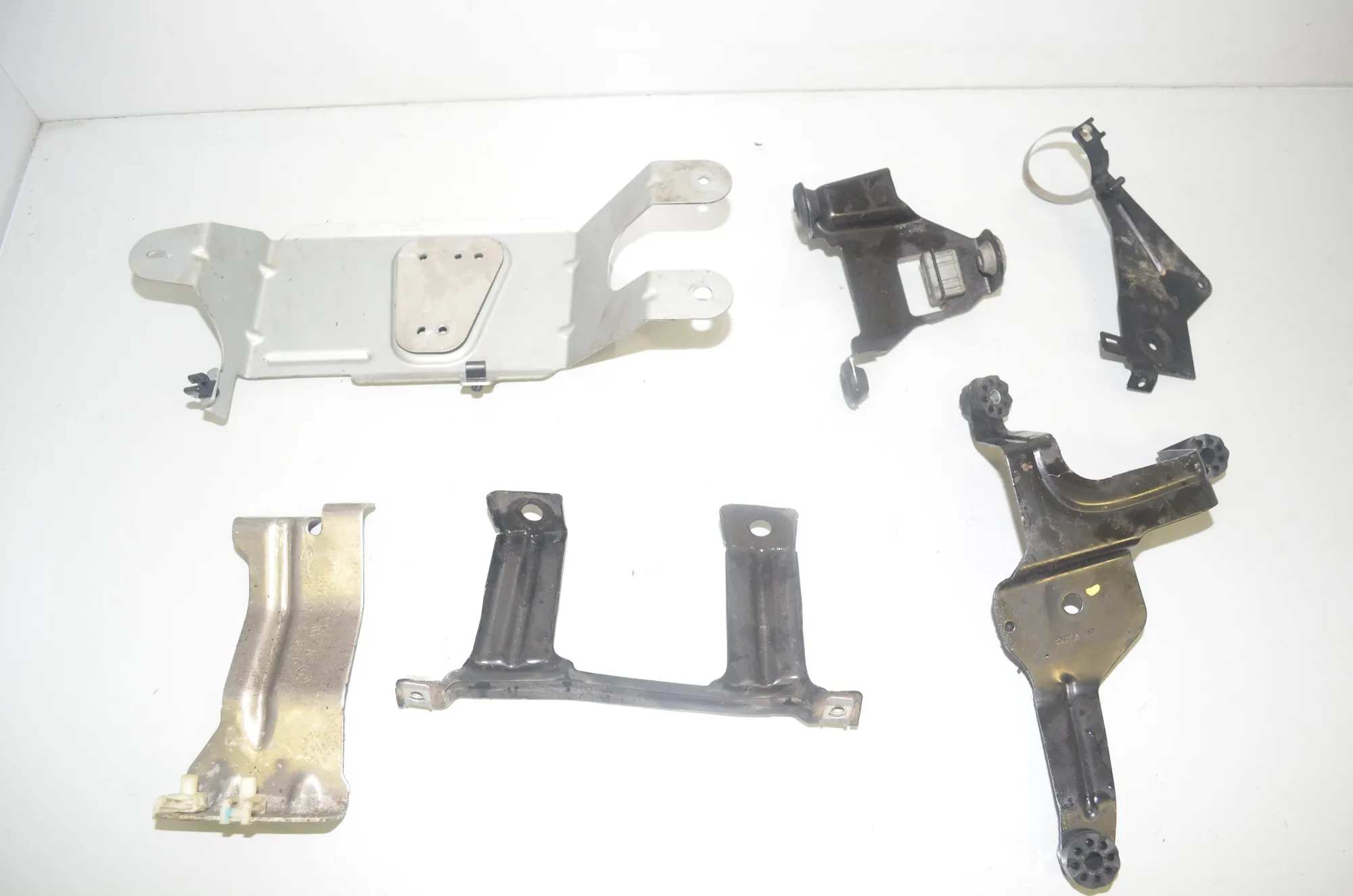 Bracket – OEM 7158402 · BMW X6 (F16, F86) M 50 d 2016 – 2