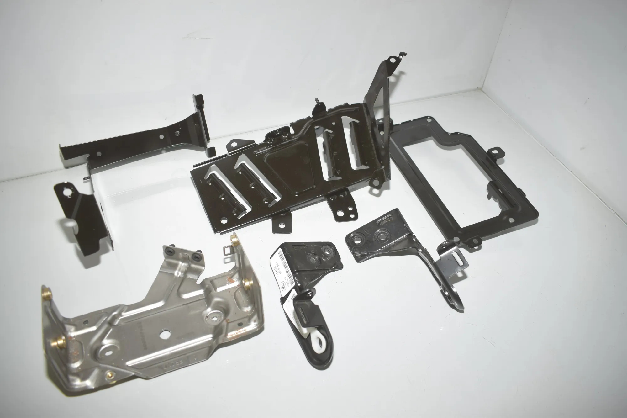 Bracket – OEM 10506L123 · BMW X6 (F16, F86) M 50 d 2016 – 2