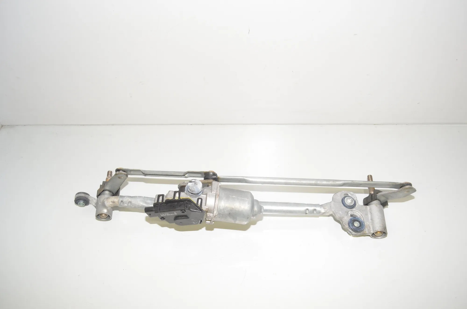 Front Windshield Wiper Mechanism – OEM 7350336 · BMW X6 (F16, F86) M 50 d 2016 – 2