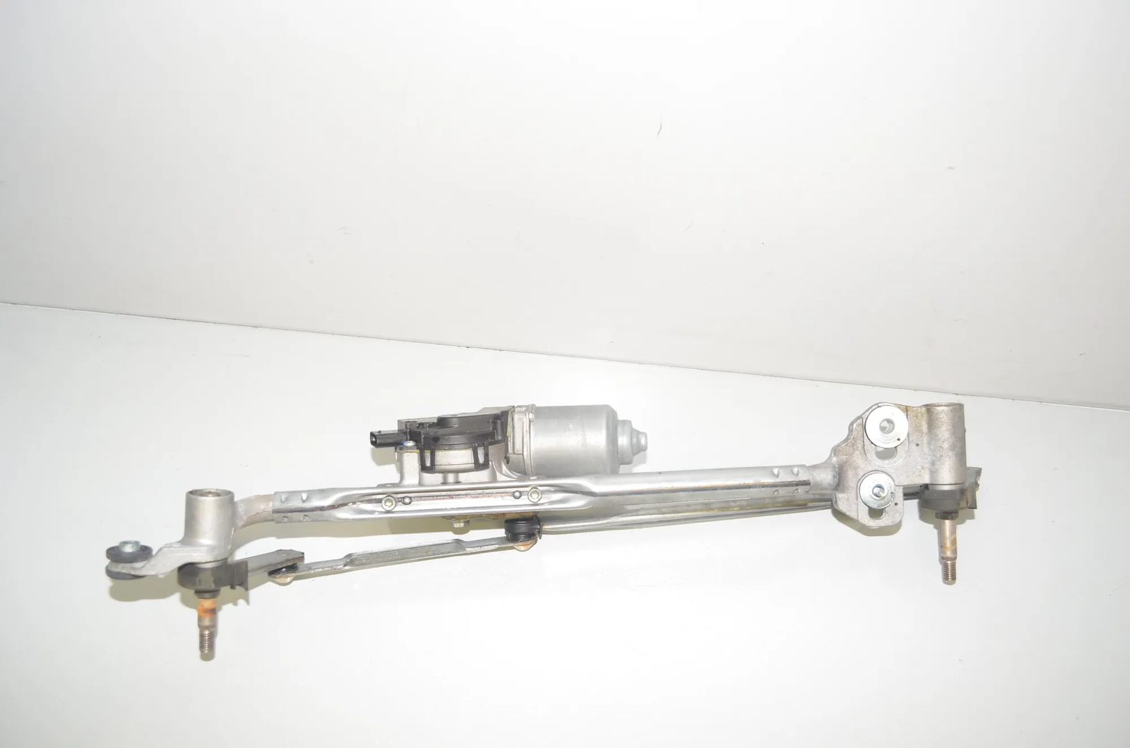 Front Windshield Wiper Mechanism – OEM 7350336 · BMW X6 (F16, F86) M 50 d 2016 – 3