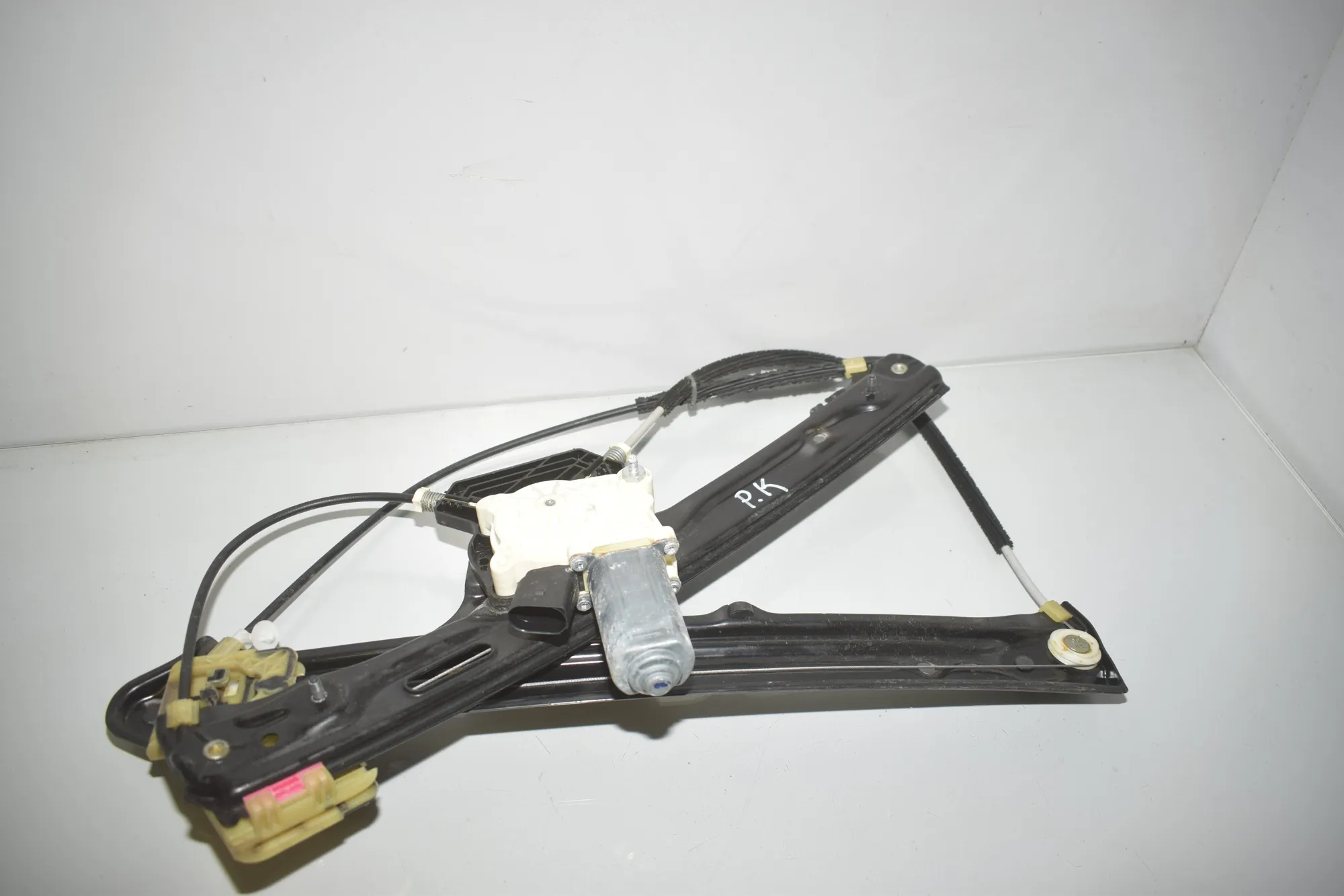 Front Left Door Window Regulator – OEM 7292901 · BMW X6 (F16, F86) M 50 d 2016 – 2