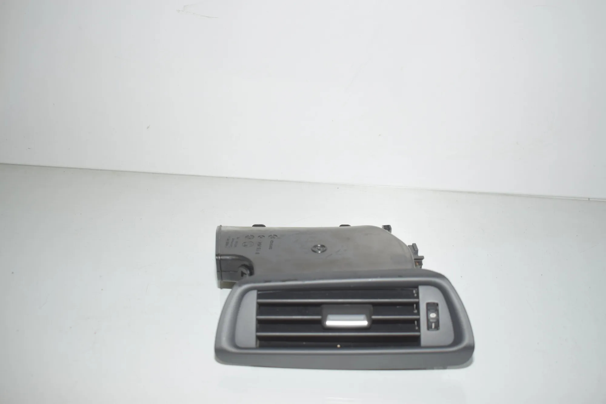 Other Interior Parts – OEM 9153742 · BMW 7 (F01, F02) 740 d xDrive 2011 – 2