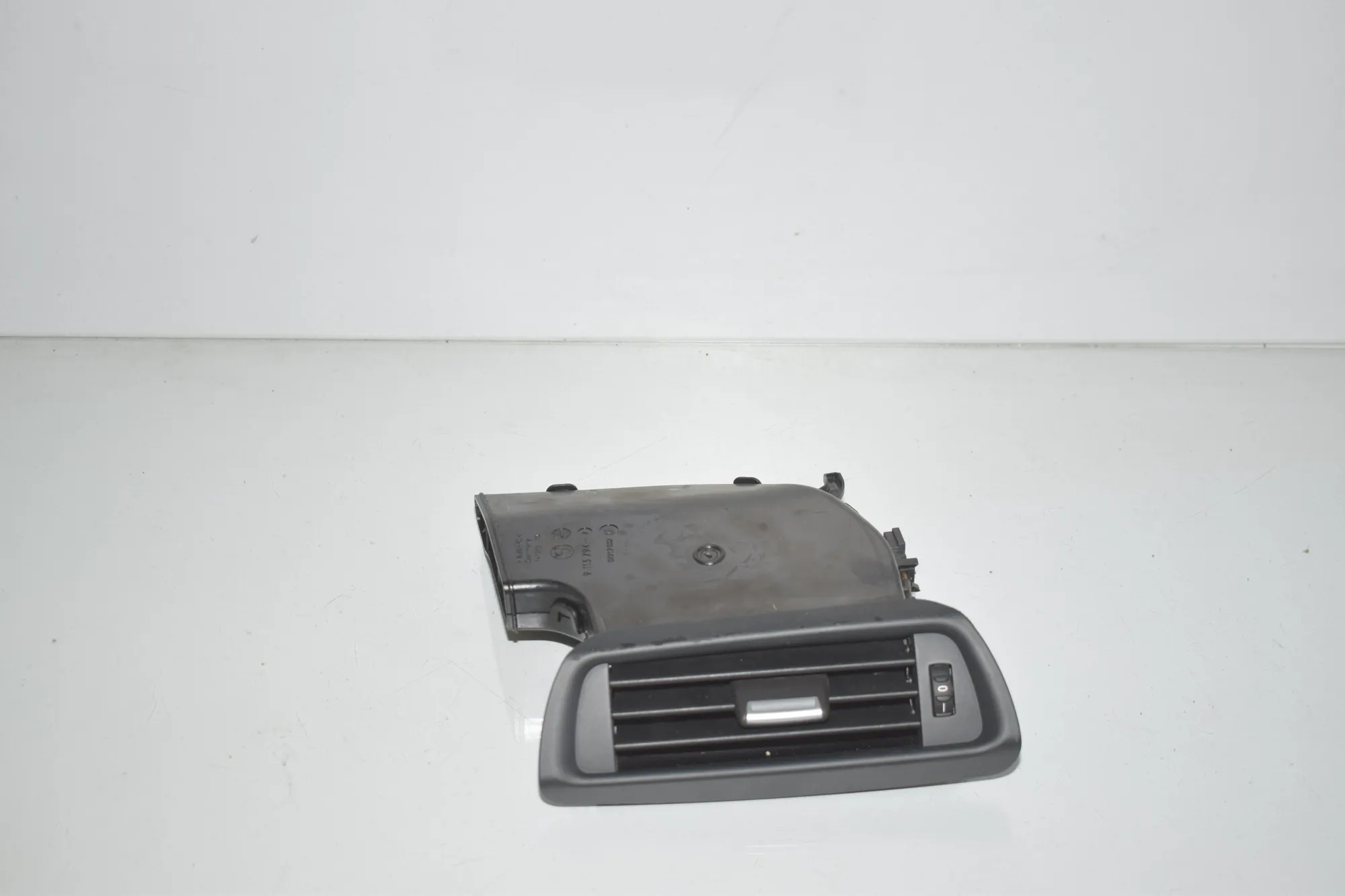 Other Interior Parts – OEM 9153742 · BMW 7 (F01, F02) 740 d xDrive 2011