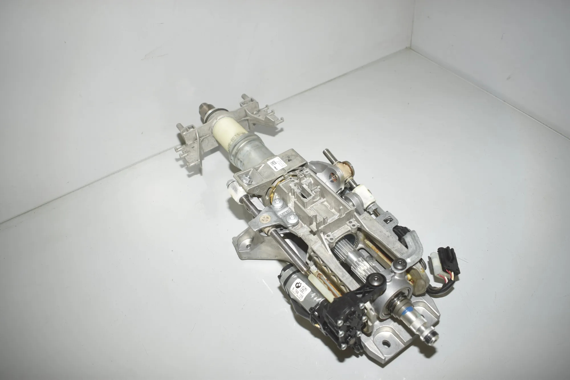 Steering Wheel Adjustment Mechanism – OEM 6788155 · BMW 7 (F01, F02) 740 d xDrive 2011 – 4