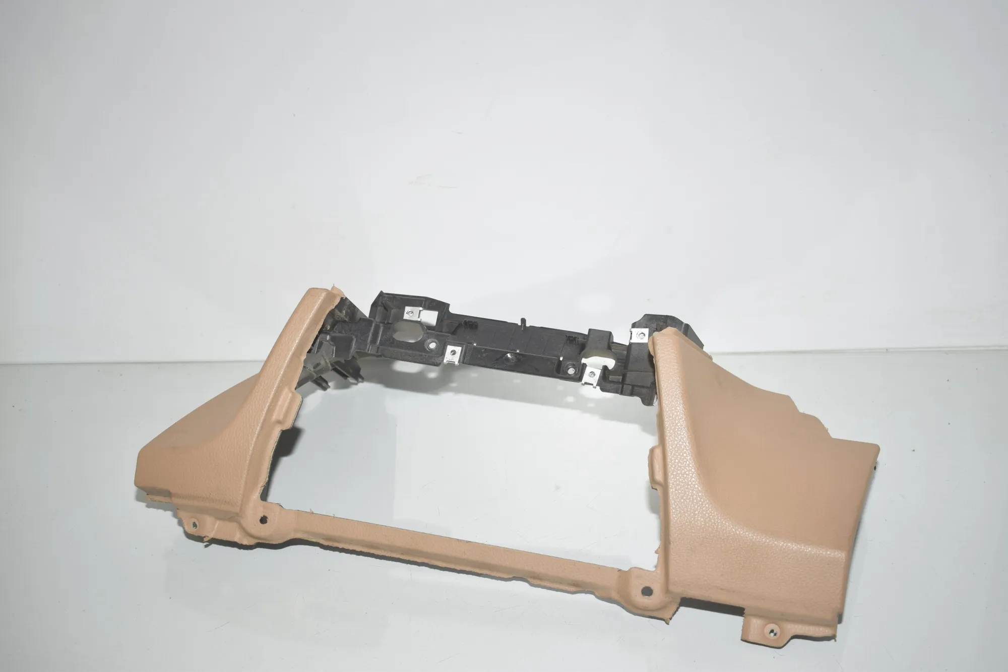 Other Interior Parts – OEM 9143936 · BMW 7 (F01, F02) 740 d xDrive 2011 – 4