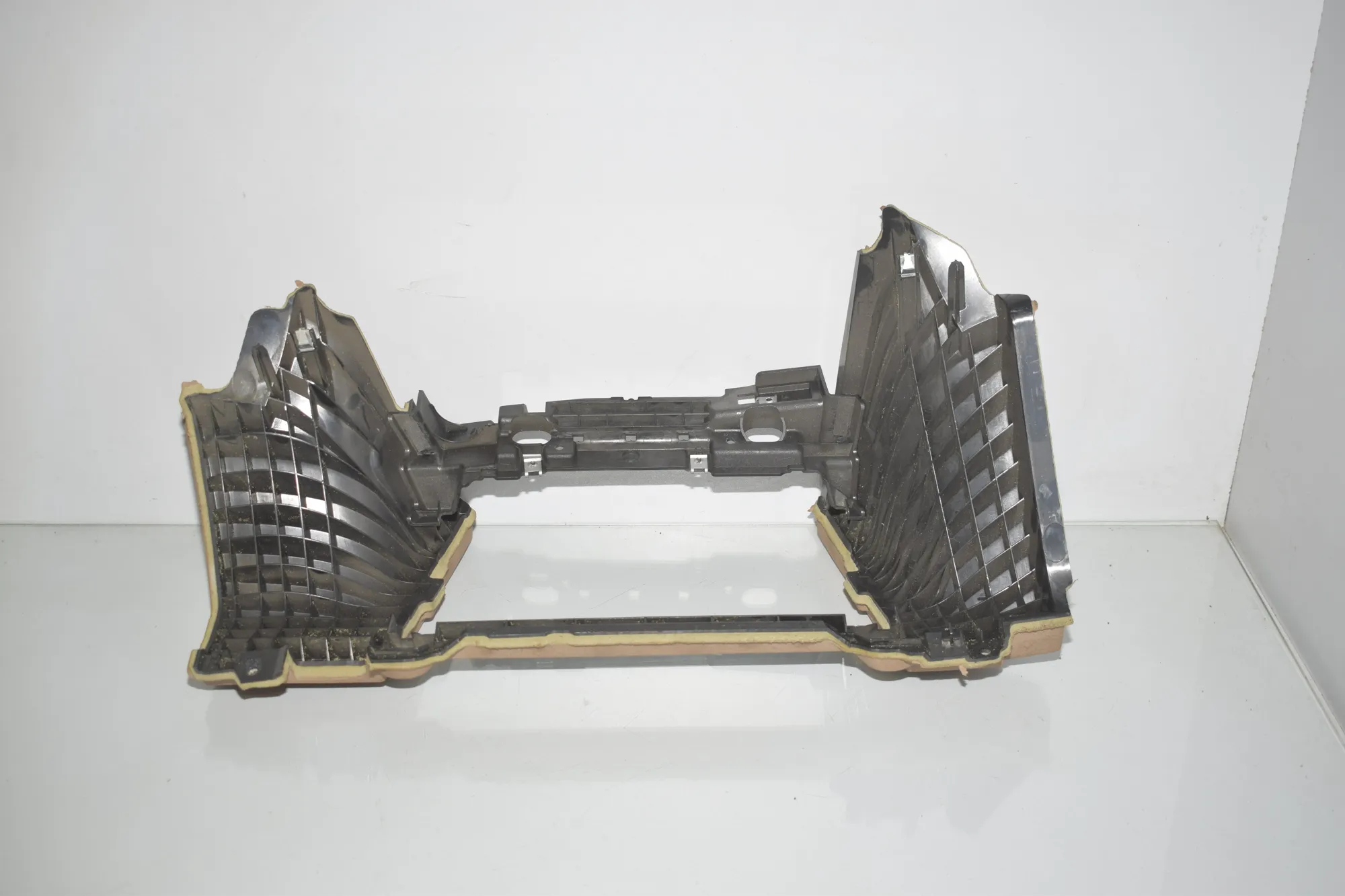 Other Interior Parts – OEM 9143936 · BMW 7 (F01, F02) 740 d xDrive 2011 – 3