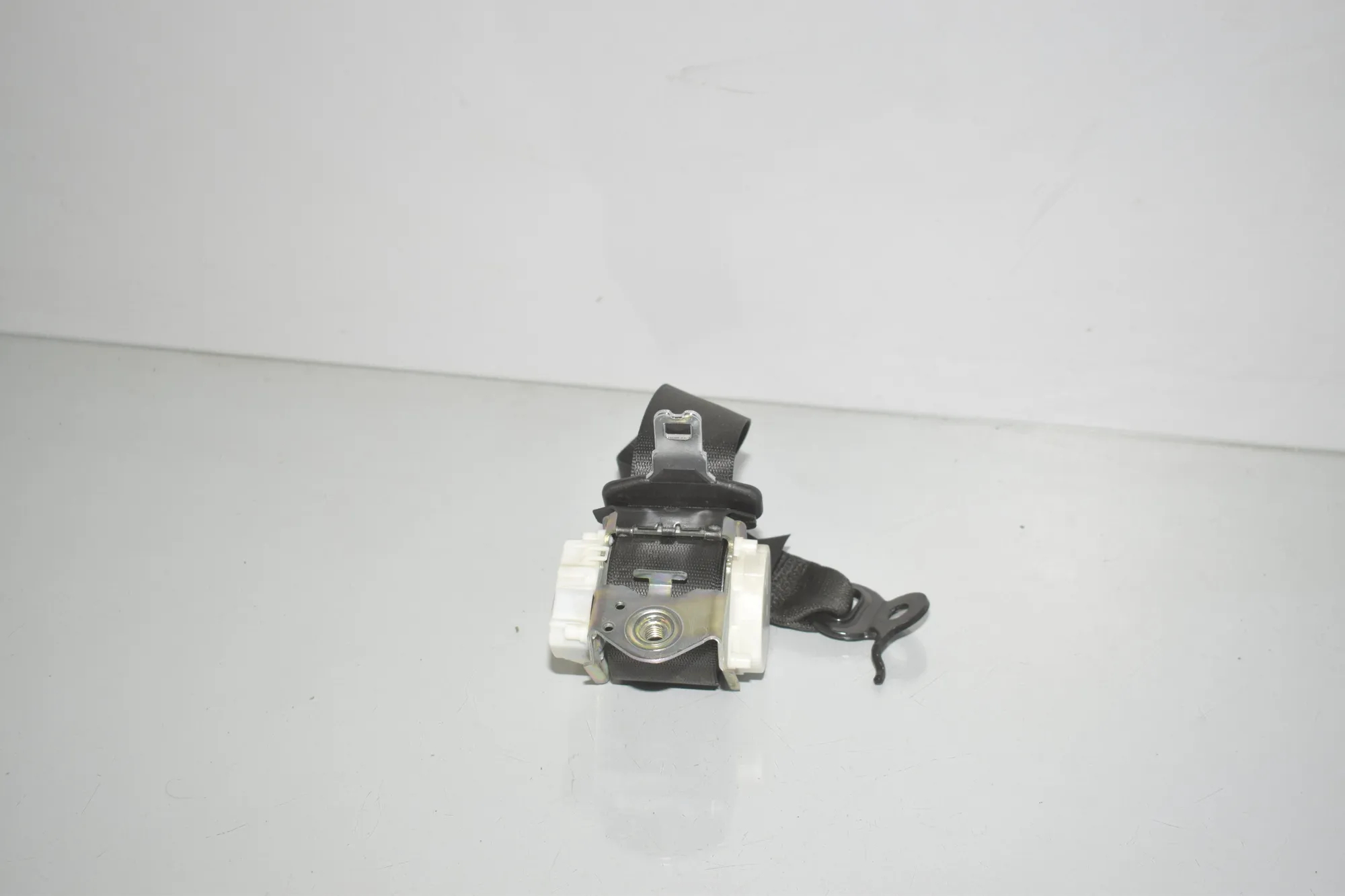 Front Right Seatbelt – OEM 7269499 · BMW 7 (F01, F02) 740 d xDrive 2011 – 4