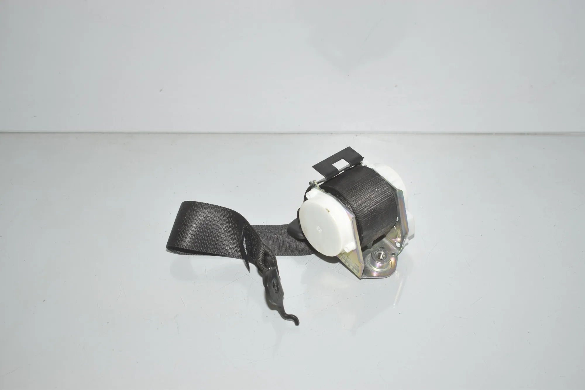 Front Right Seatbelt – OEM 7269499 · BMW 7 (F01, F02) 740 d xDrive 2011