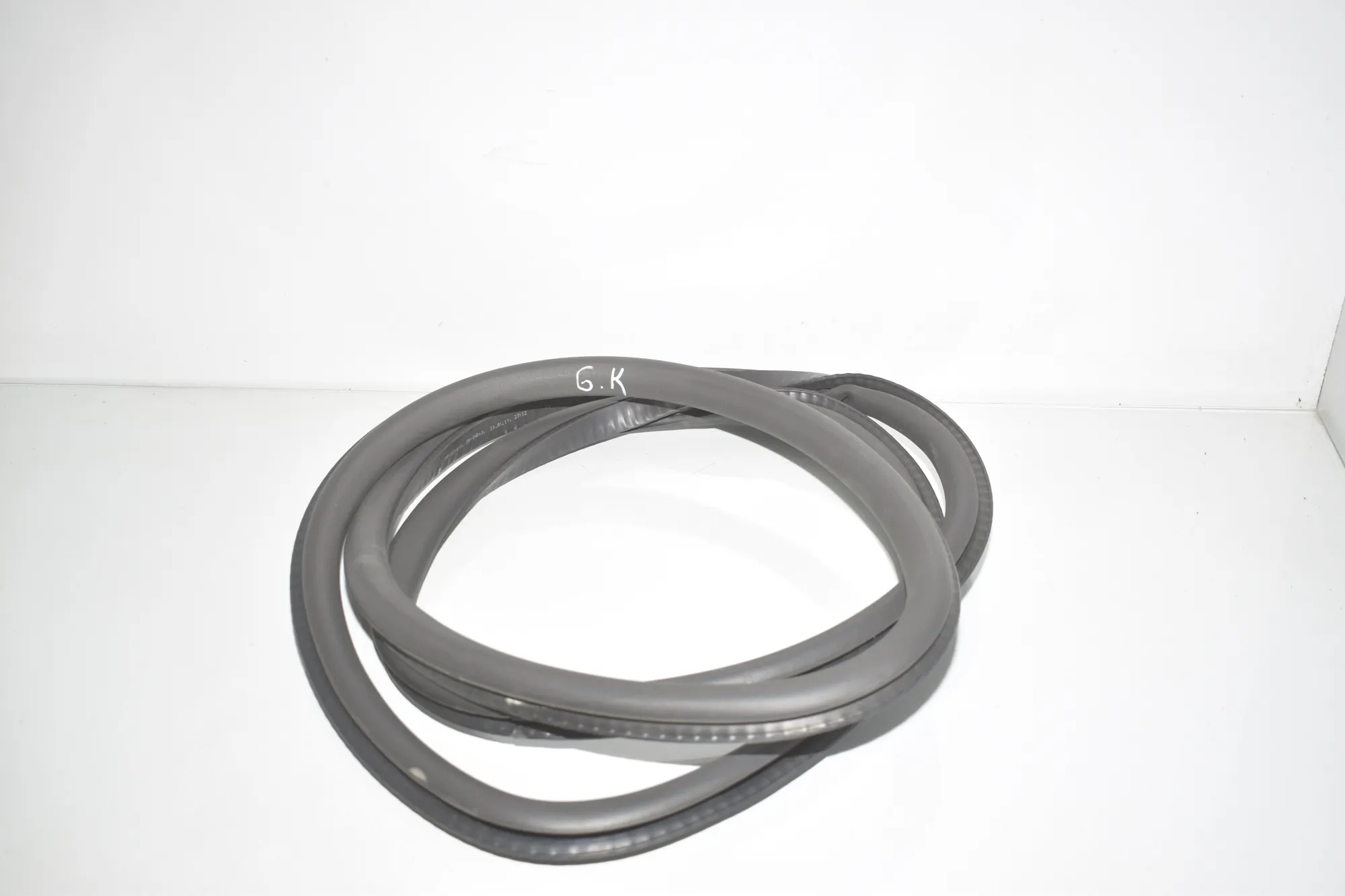 Rear Left Door Seal Rubber – OEM 7178029 · BMW 7 (F01, F02) 740 d xDrive 2011