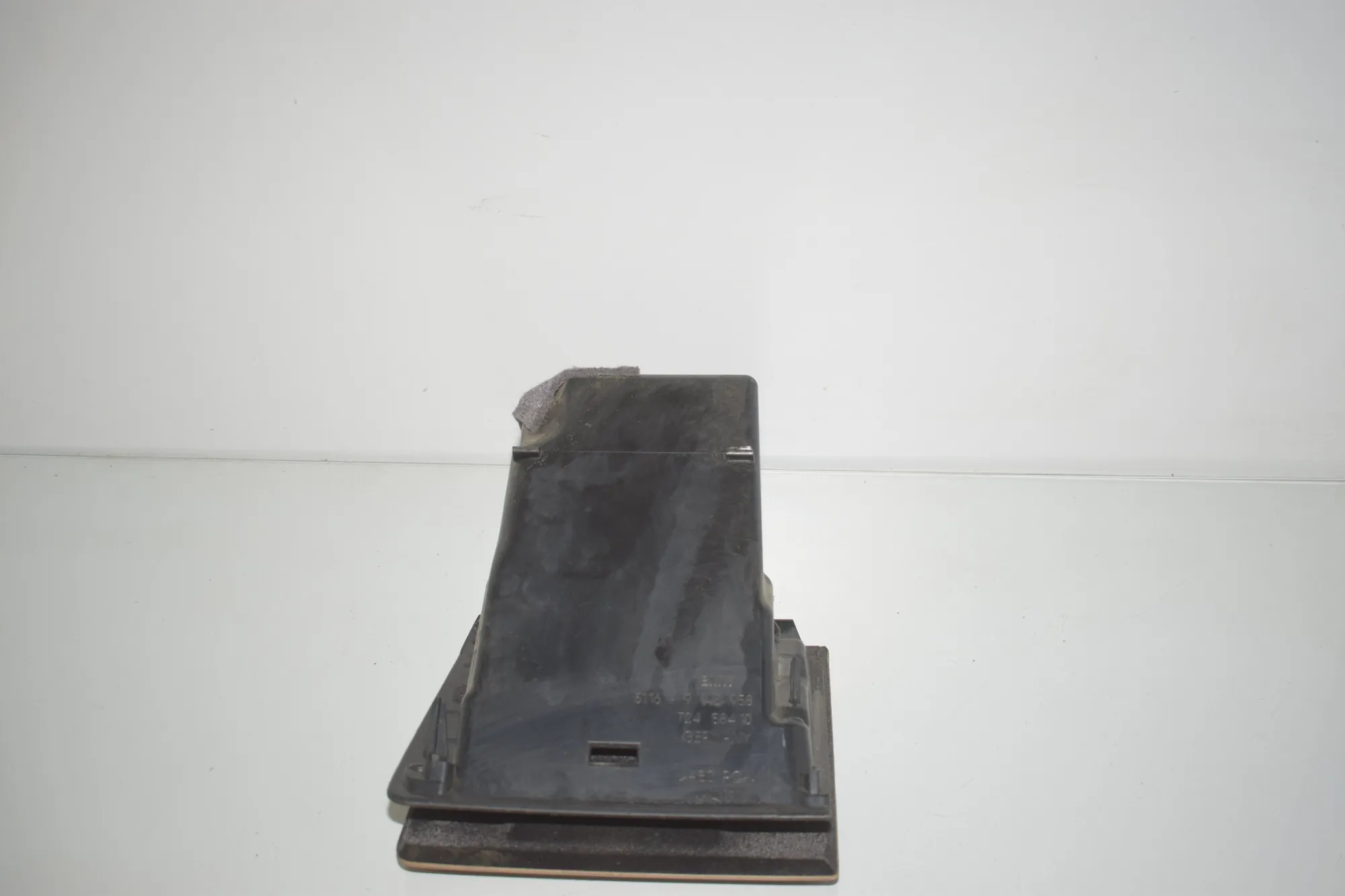 Glove Compartment – OEM 9143958 · BMW 7 (F01, F02) 740 d xDrive 2011 – 4