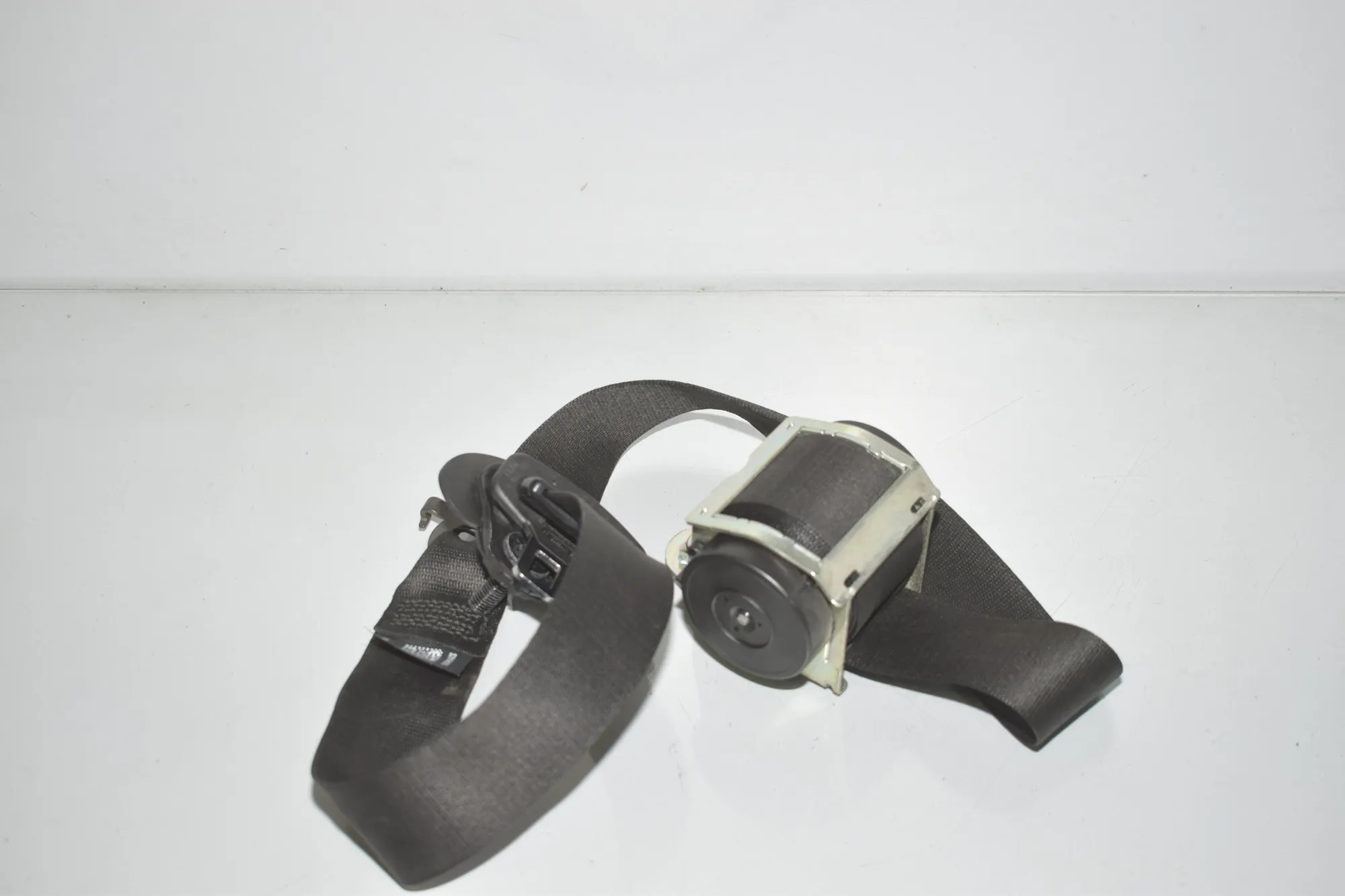 Front Right Seatbelt – OEM 9164052 · BMW 7 (F01, F02) 740 d xDrive 2011