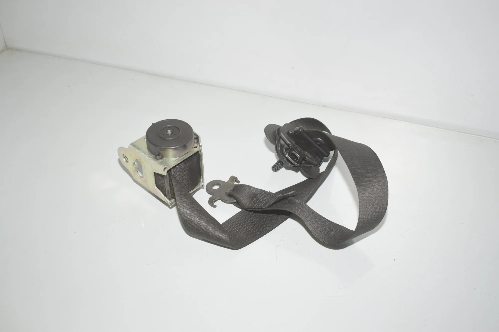 Front Right Seatbelt – OEM 9164052 · BMW 7 (F01, F02) 740 d xDrive 2011 – 3