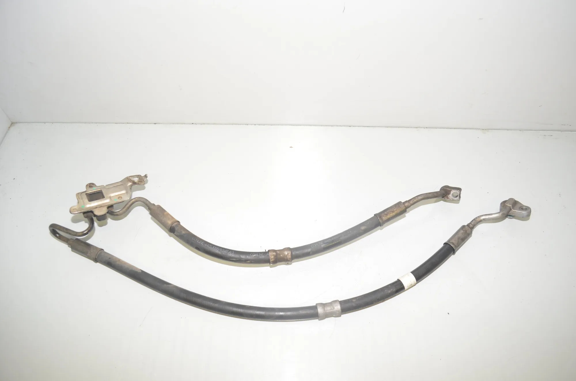 Other tubes – OEM 6781831 · BMW 7 (F01, F02) 740 d xDrive 2011 – 3