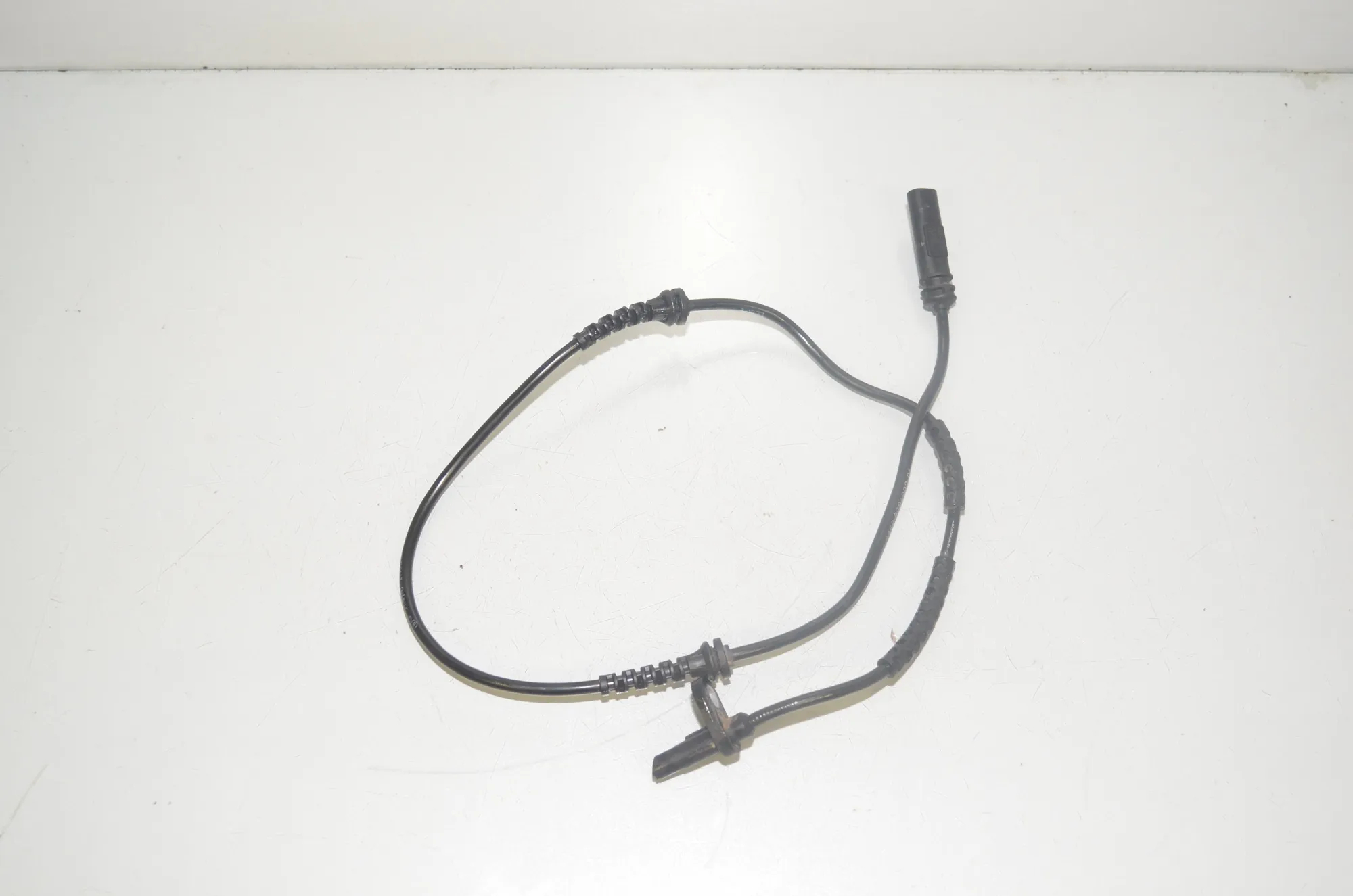 Front Left ABS Sensor – OEM 6784902 · BMW 7 (F01, F02) 740 d xDrive 2011