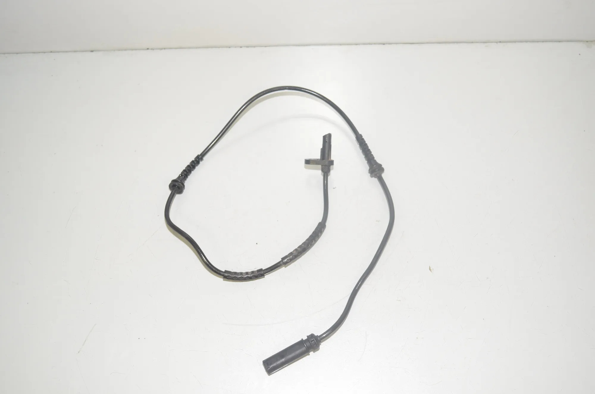 Front Left ABS Sensor – OEM 6784902 · BMW 7 (F01, F02) 740 d xDrive 2011 – 3