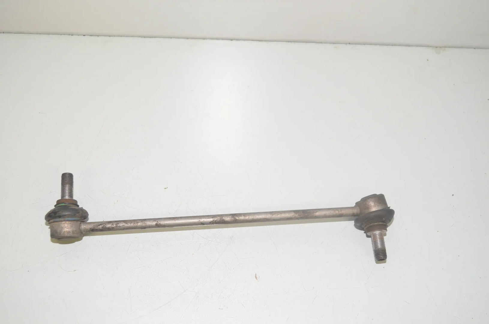 Front Right Stabilizer Link – OEM 6777319 · BMW 7 (F01, F02) 740 d xDrive 2011 – 2