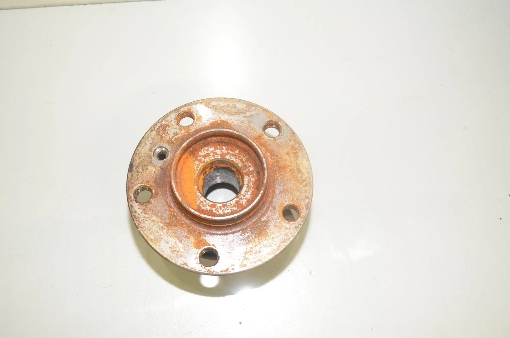 Front Left Wheel Bearing – OEM 6868480 · BMW 7 (F01, F02) 740 d xDrive 2011 – 3