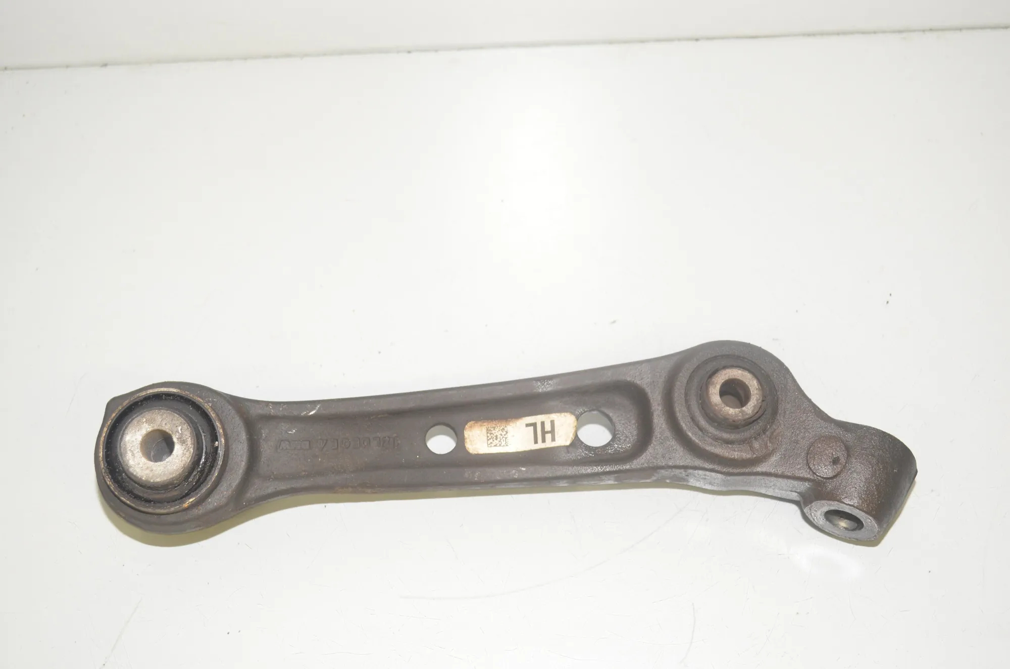 Front Left Straight Control Arm – OEM 6777739 · BMW 7 (F01, F02) 740 d xDrive 2011 – 2