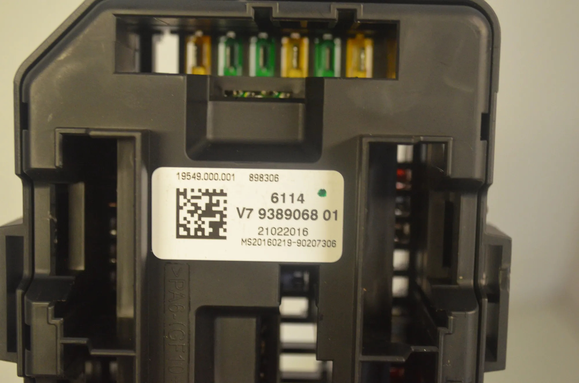 Fuse Box – OEM 9389068 · BMW 4 Coupe (F32, F82) 428 i xDrive 2016 – 5